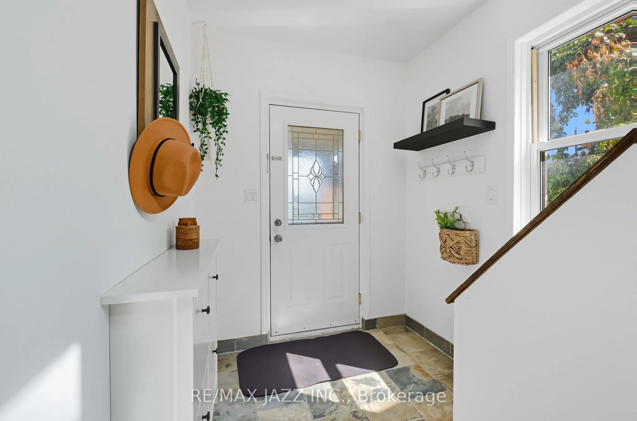 264 Ritson Road S