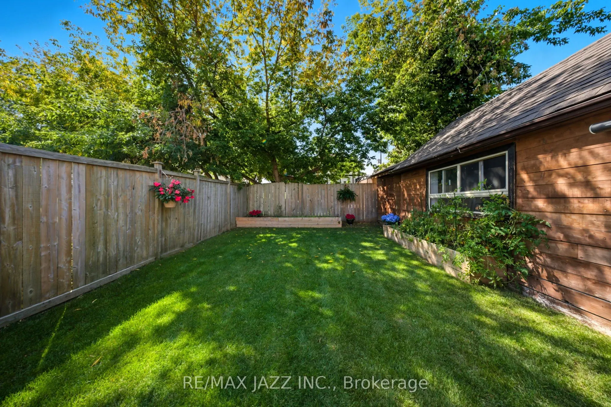 264 Ritson Road S