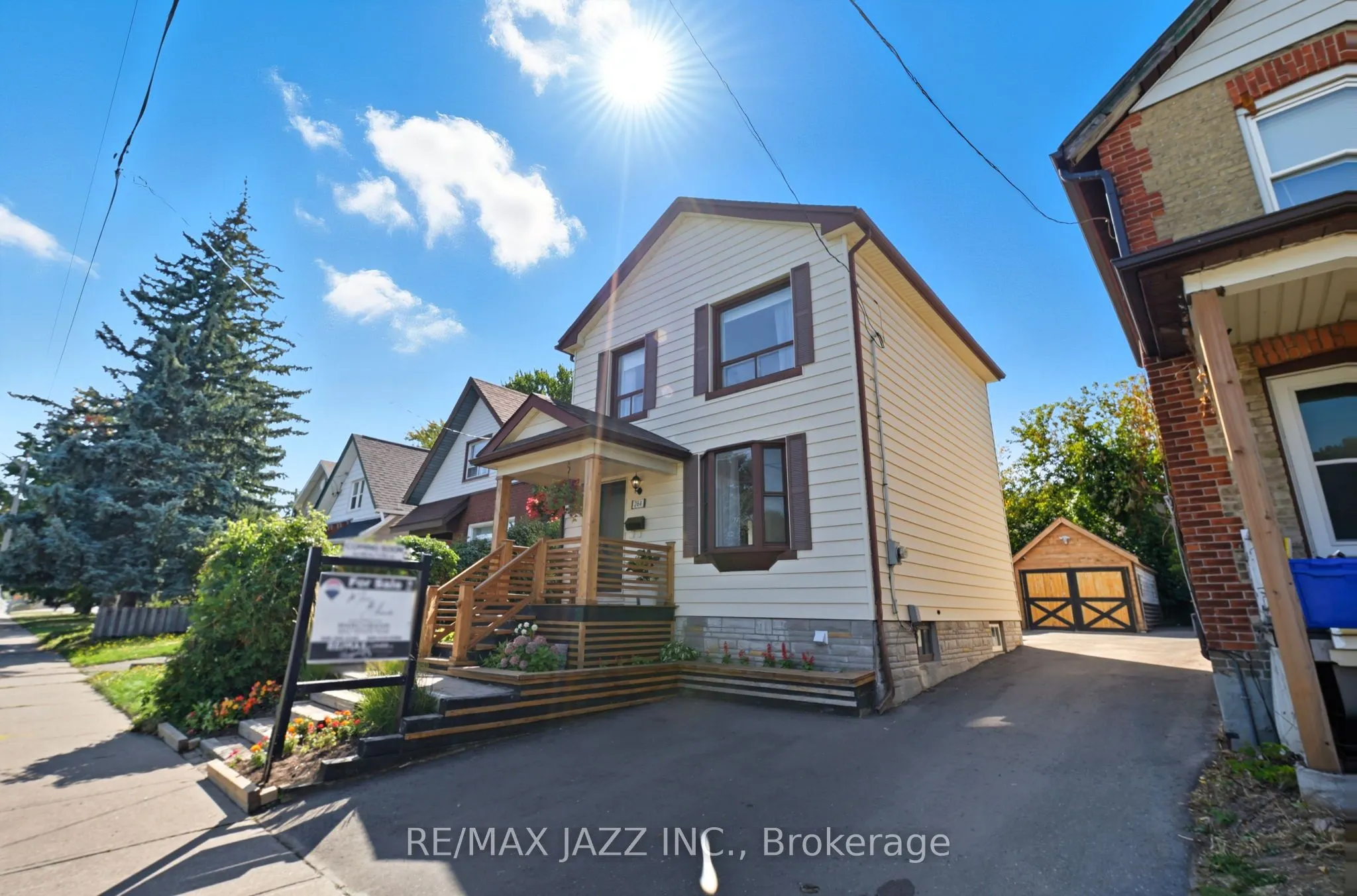 264 Ritson Road S
