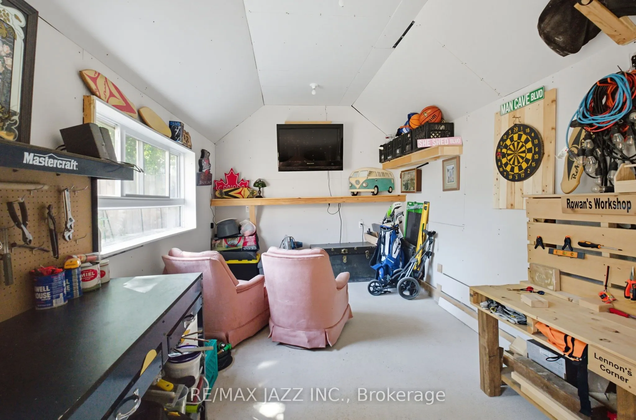264 Ritson Road S