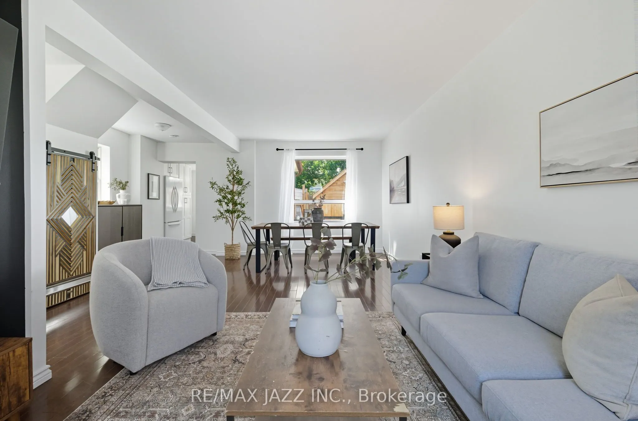 264 Ritson Road S