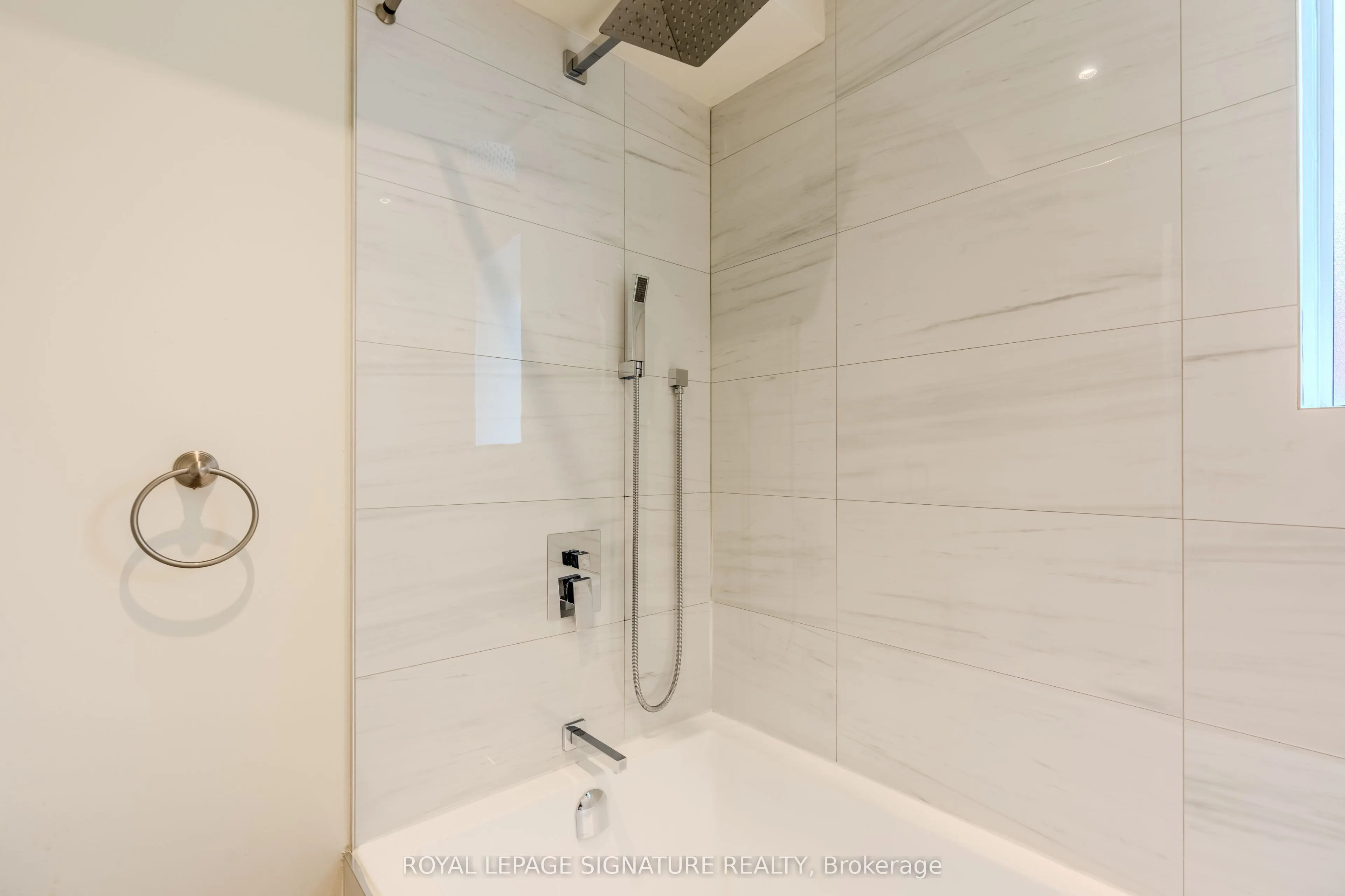 1 Hassard Avenue, #2