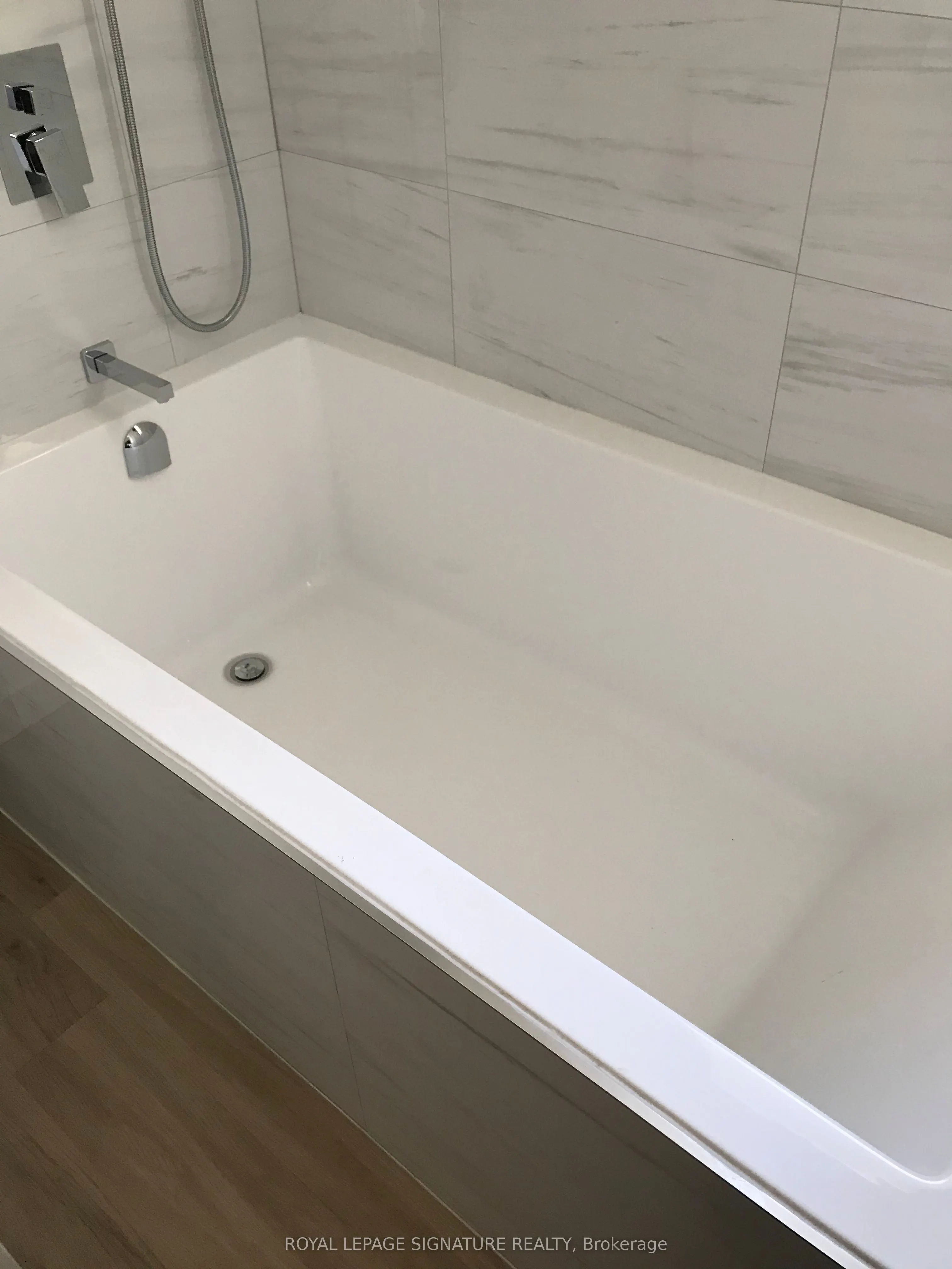 1 Hassard Avenue, #2