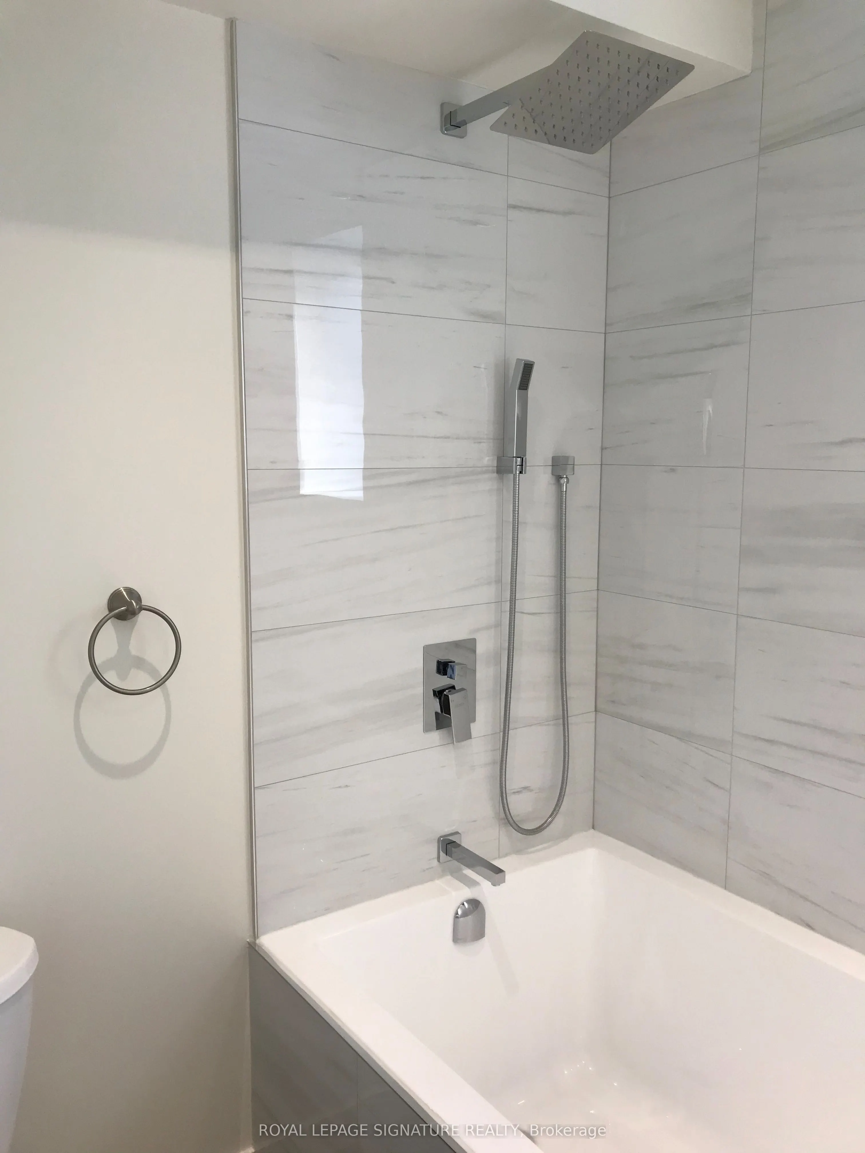 1 Hassard Avenue, #2