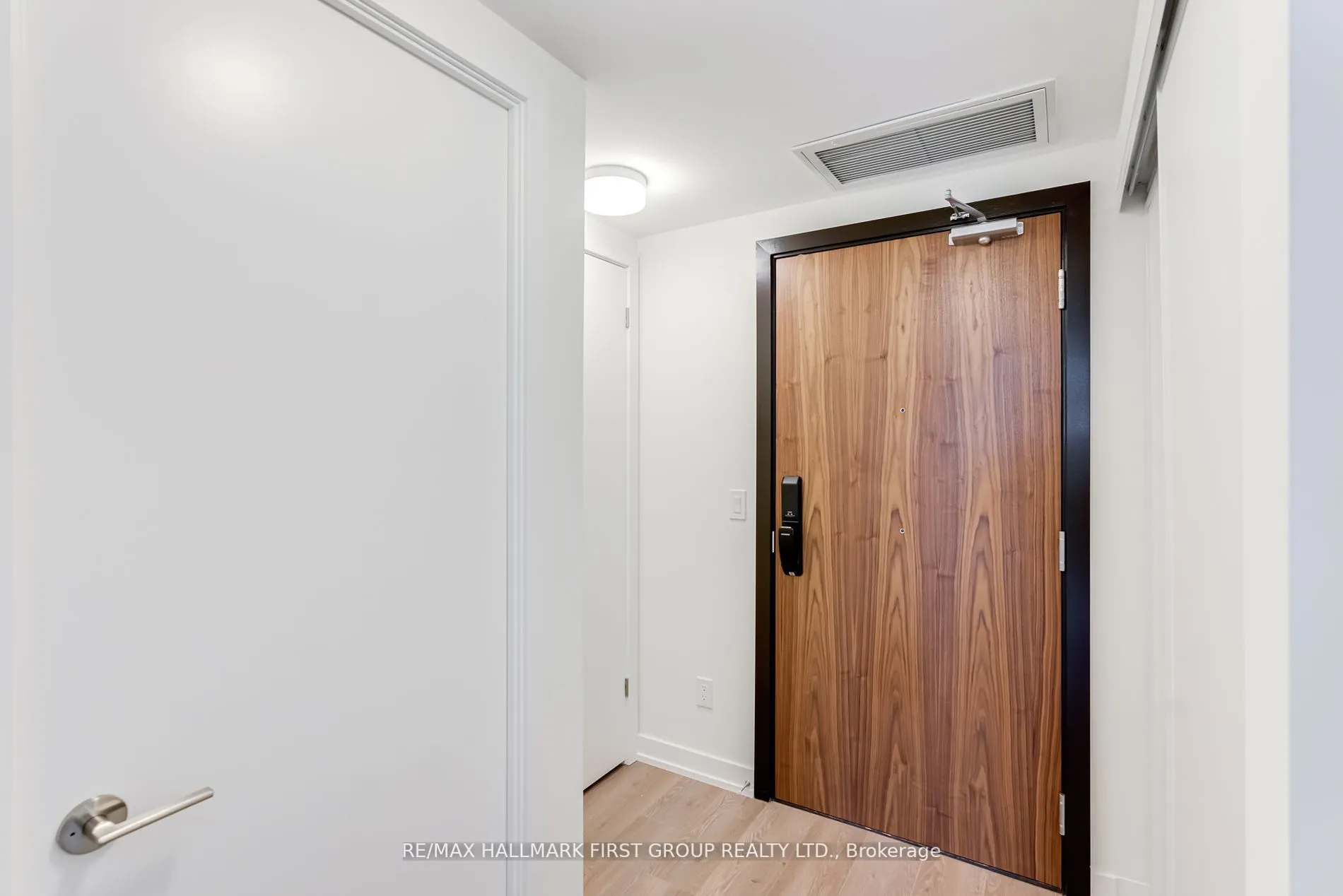 201 Brock Street S, #404