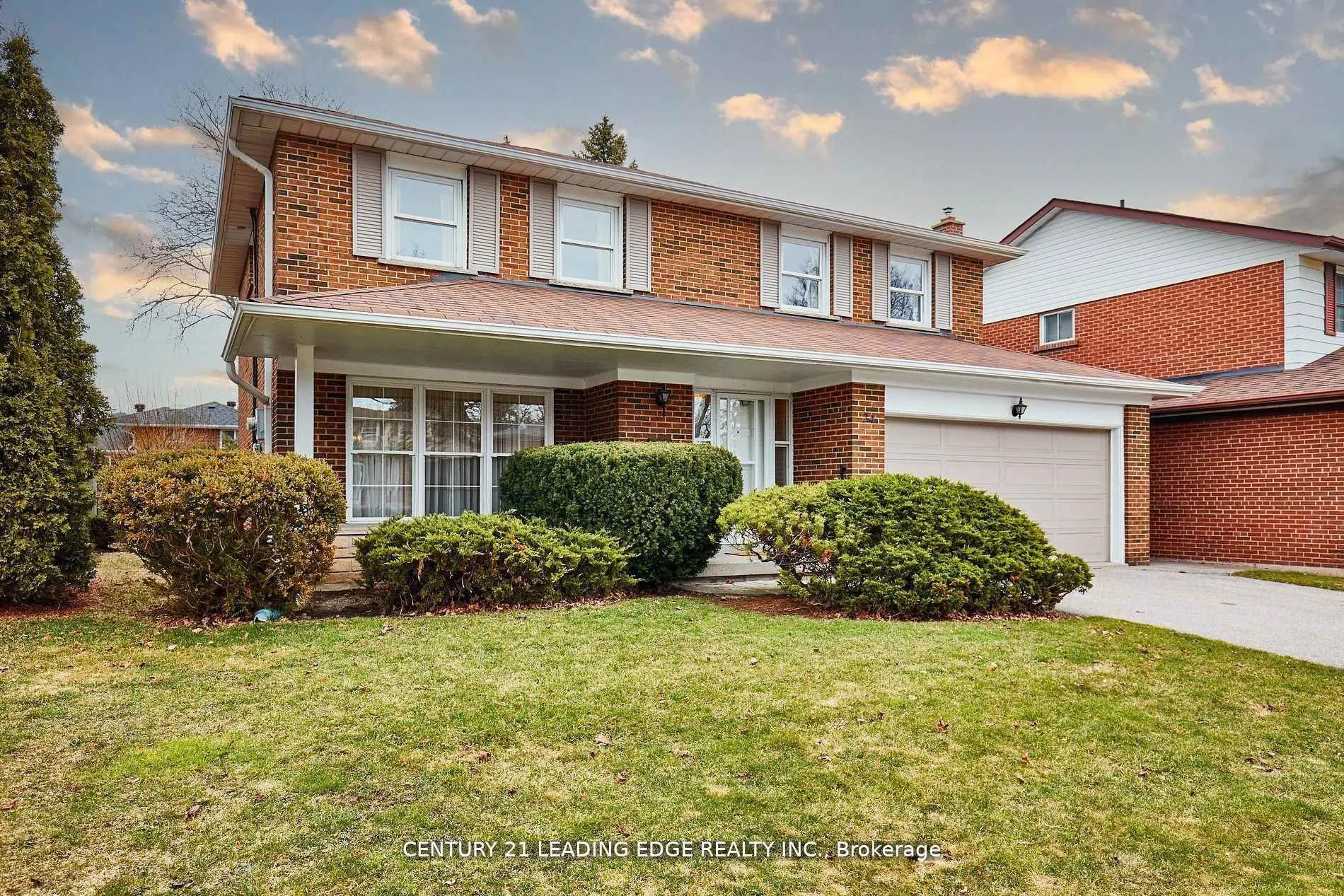 24 Dunmurray Boulevard