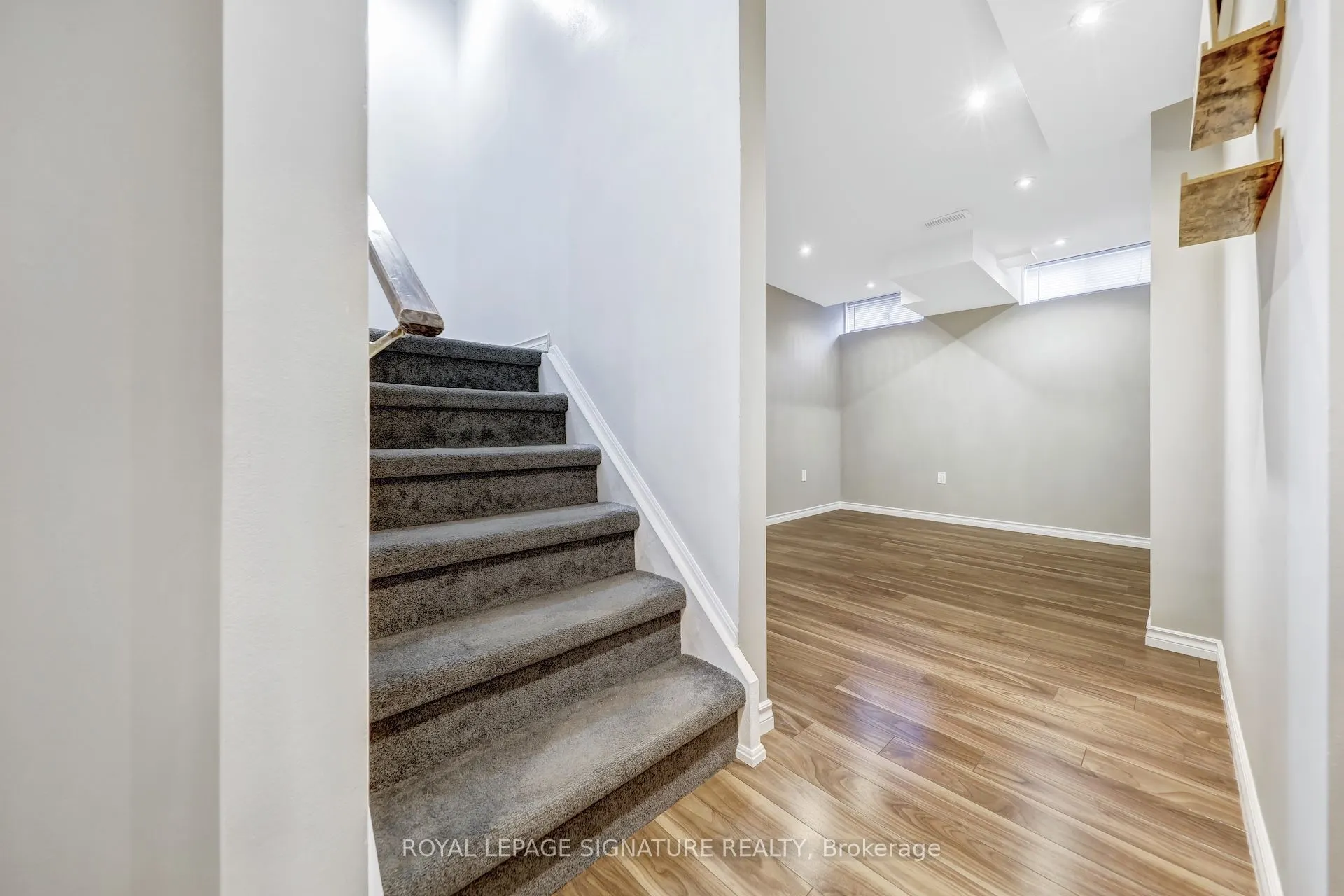 2442 Earl Grey Avenue