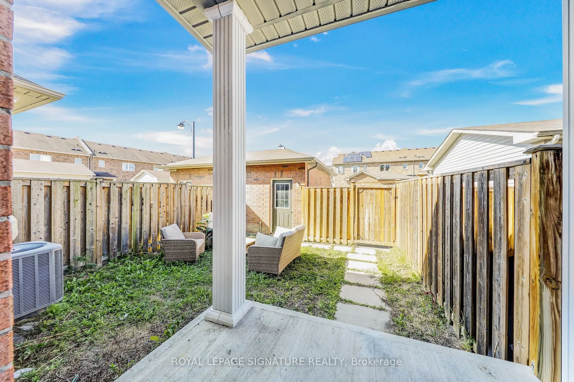 2442 Earl Grey Avenue