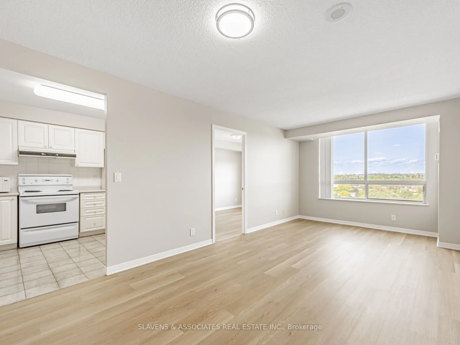 1000 The Esplanade Road N, #1404