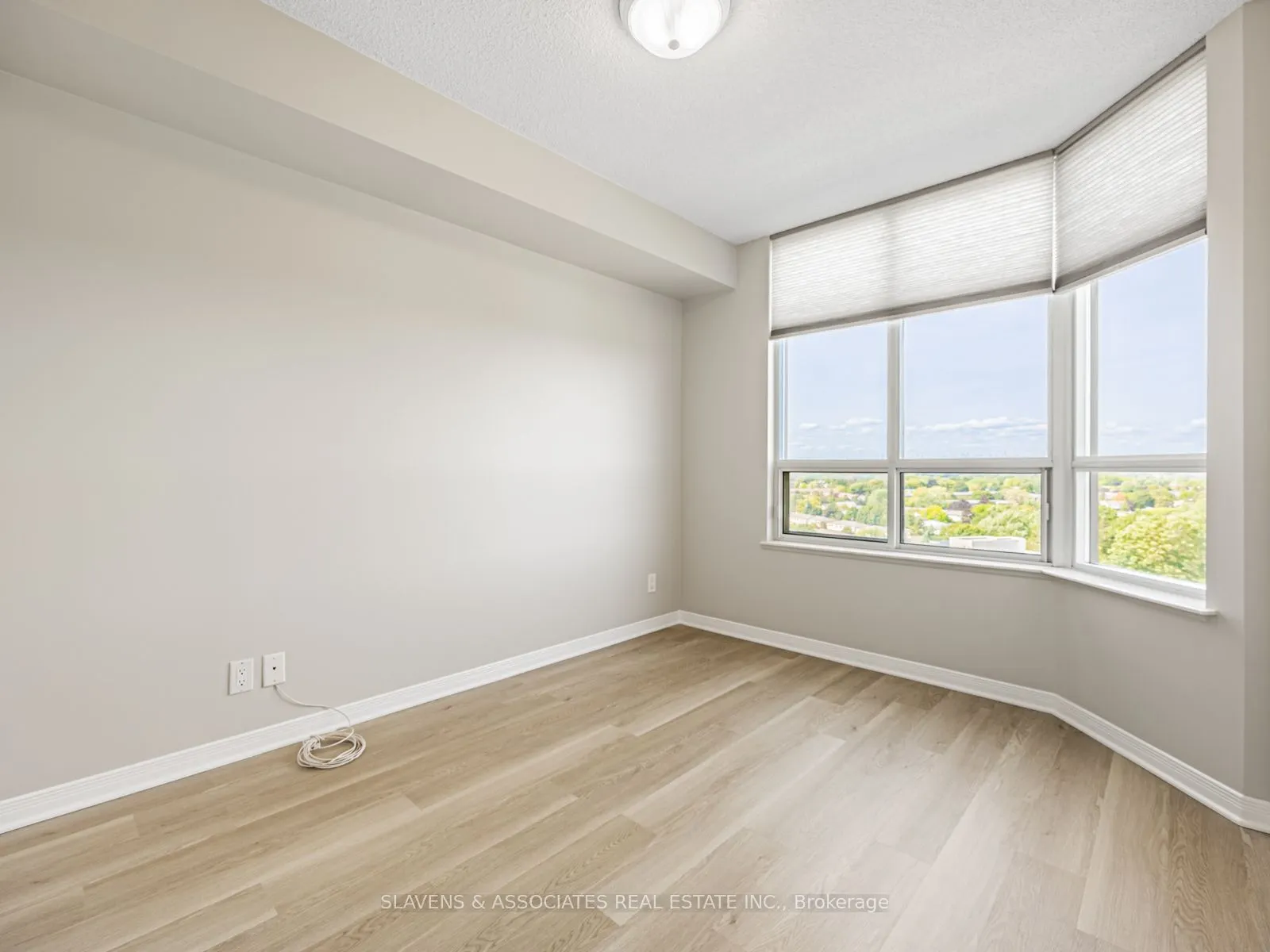 1000 The Esplanade Road N, #1404