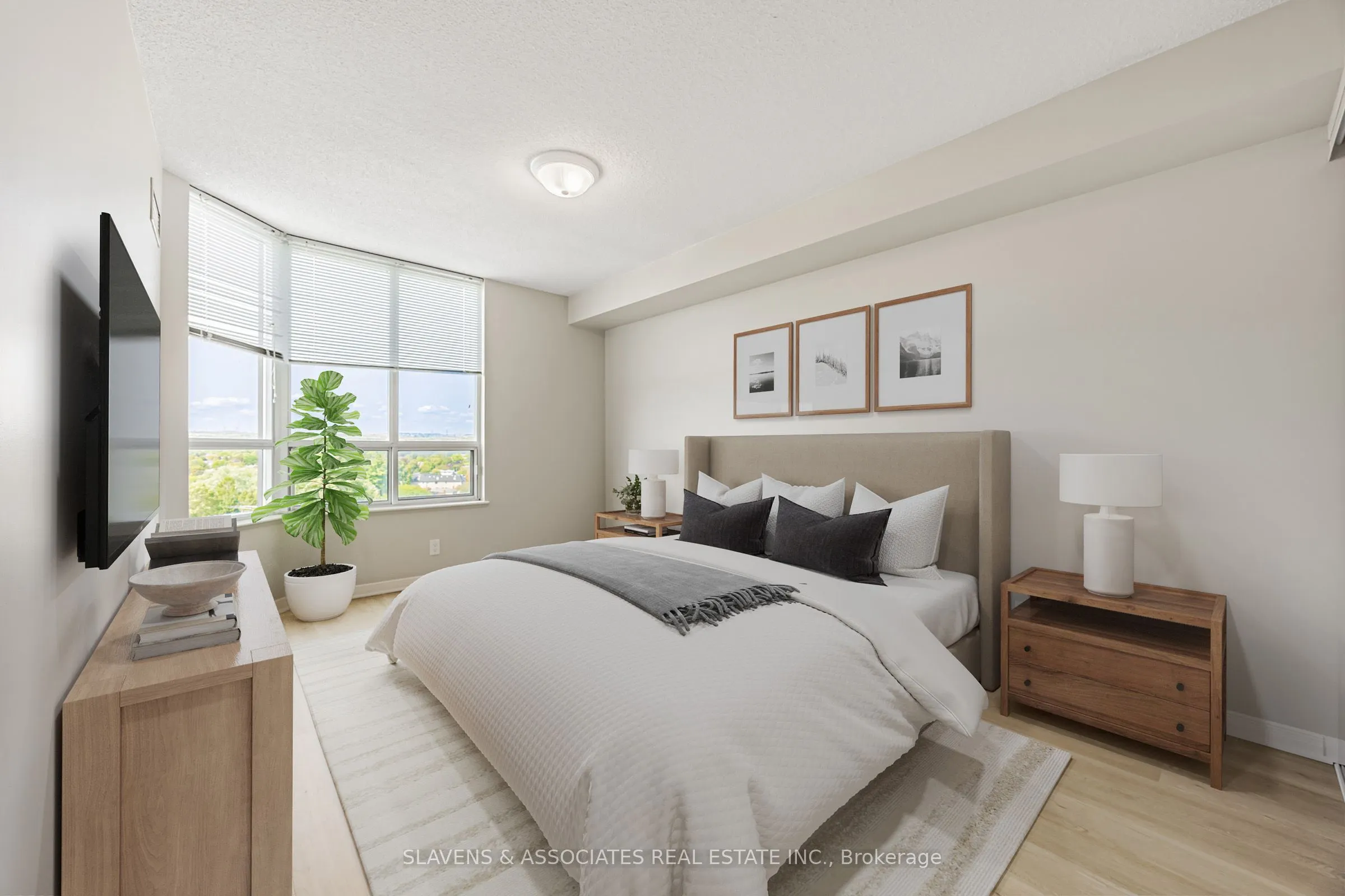 1000 The Esplanade Road N, #1404