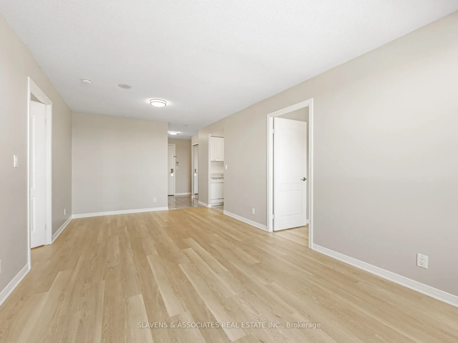 1000 The Esplanade Road N, #1404