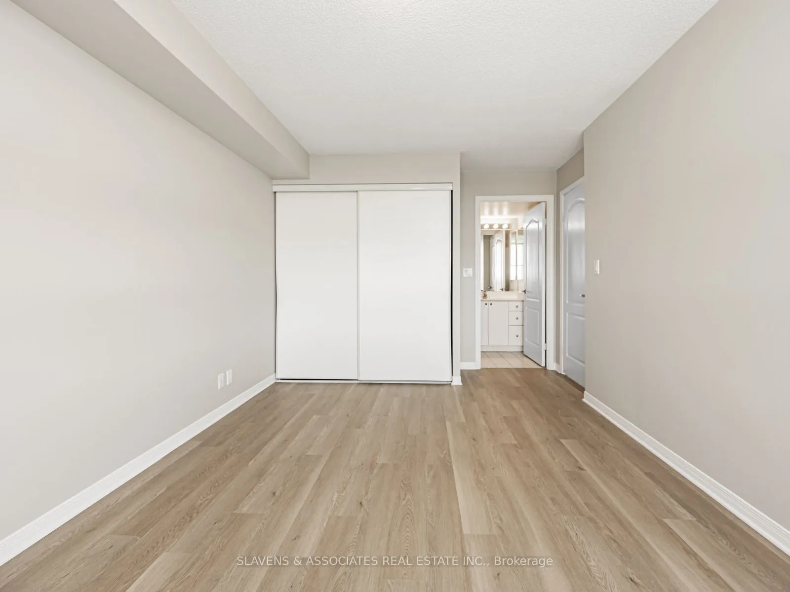 1000 The Esplanade Road N, #1404