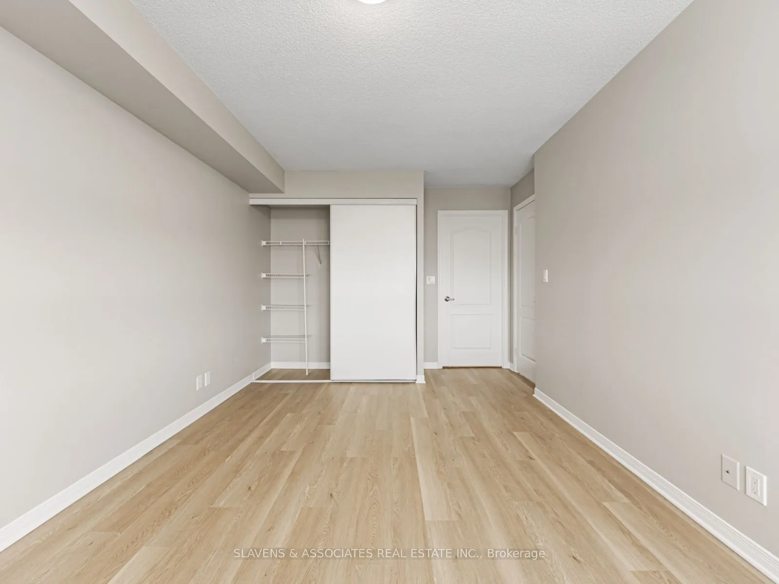 1000 The Esplanade Road N, #1404