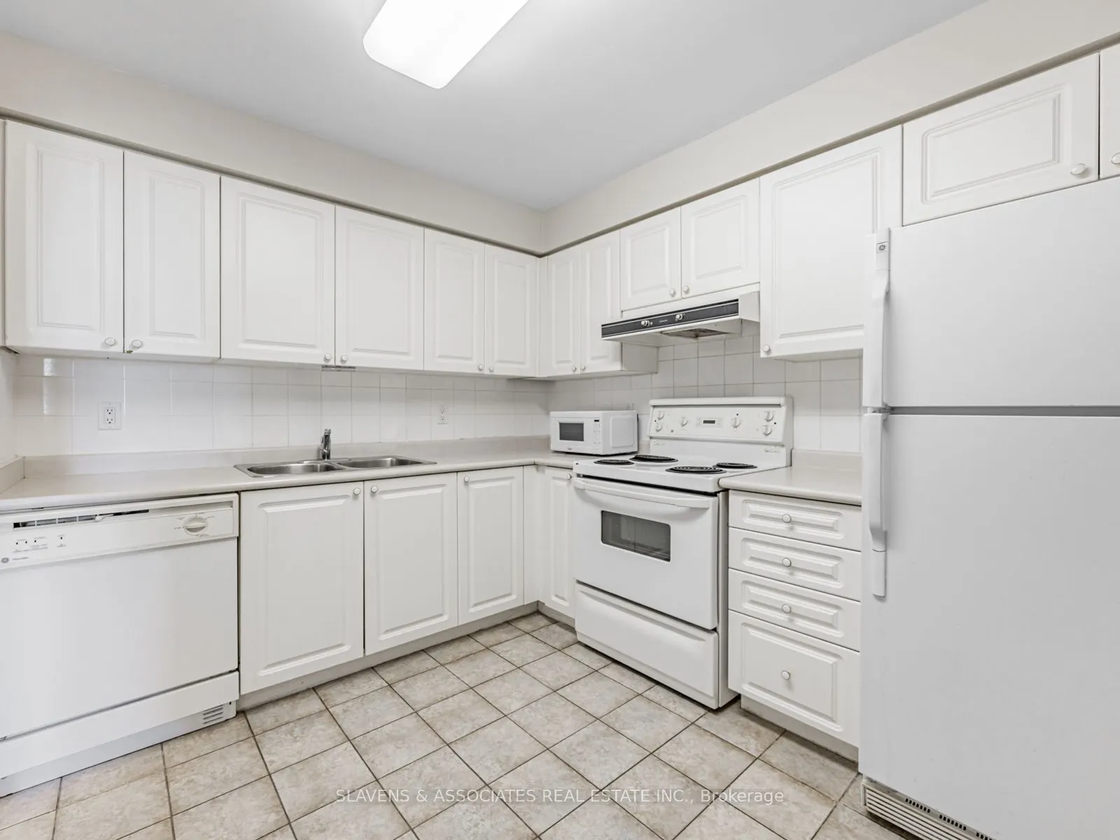 1000 The Esplanade Road N, #1404