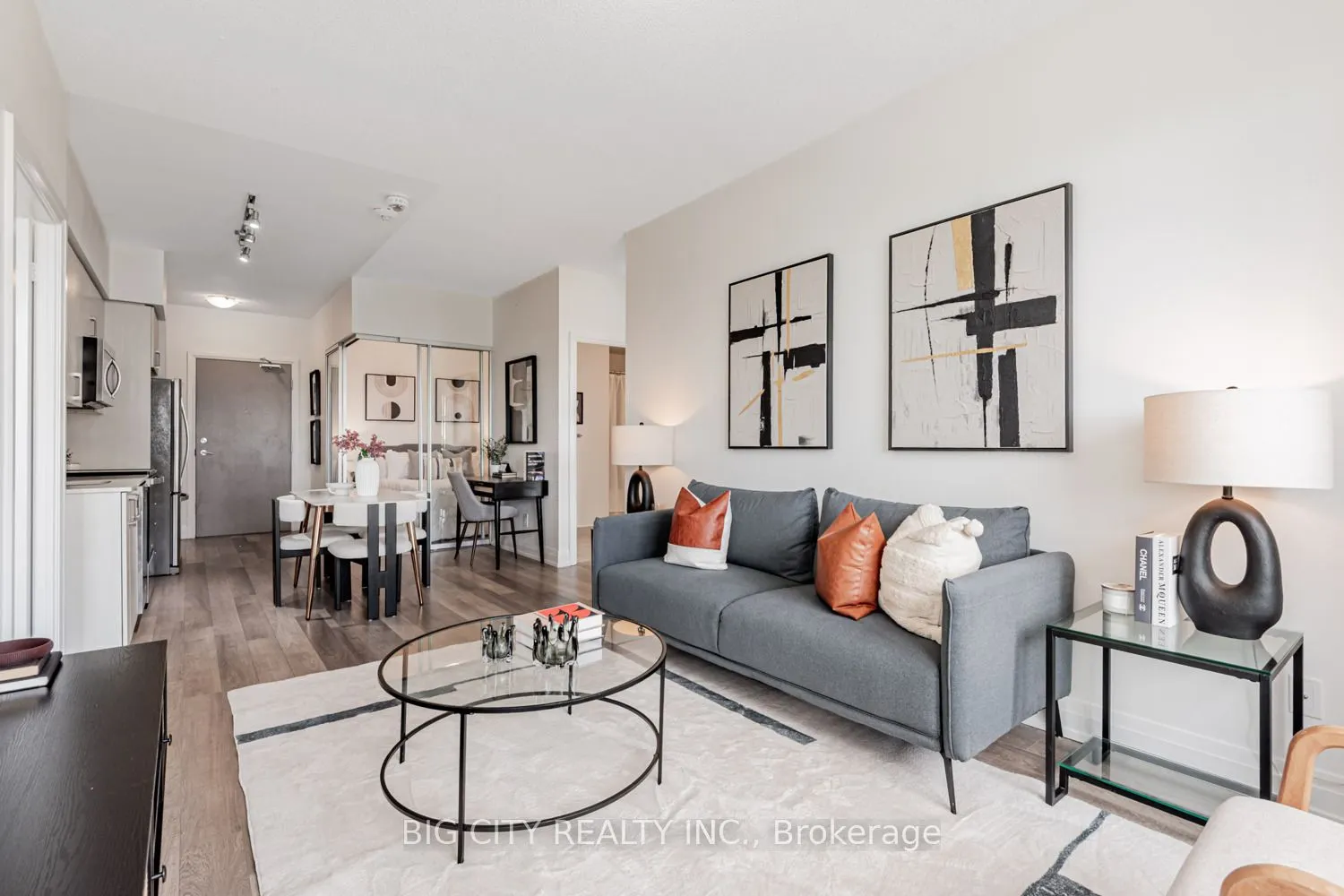 3121 Sheppard Avenue E, #611