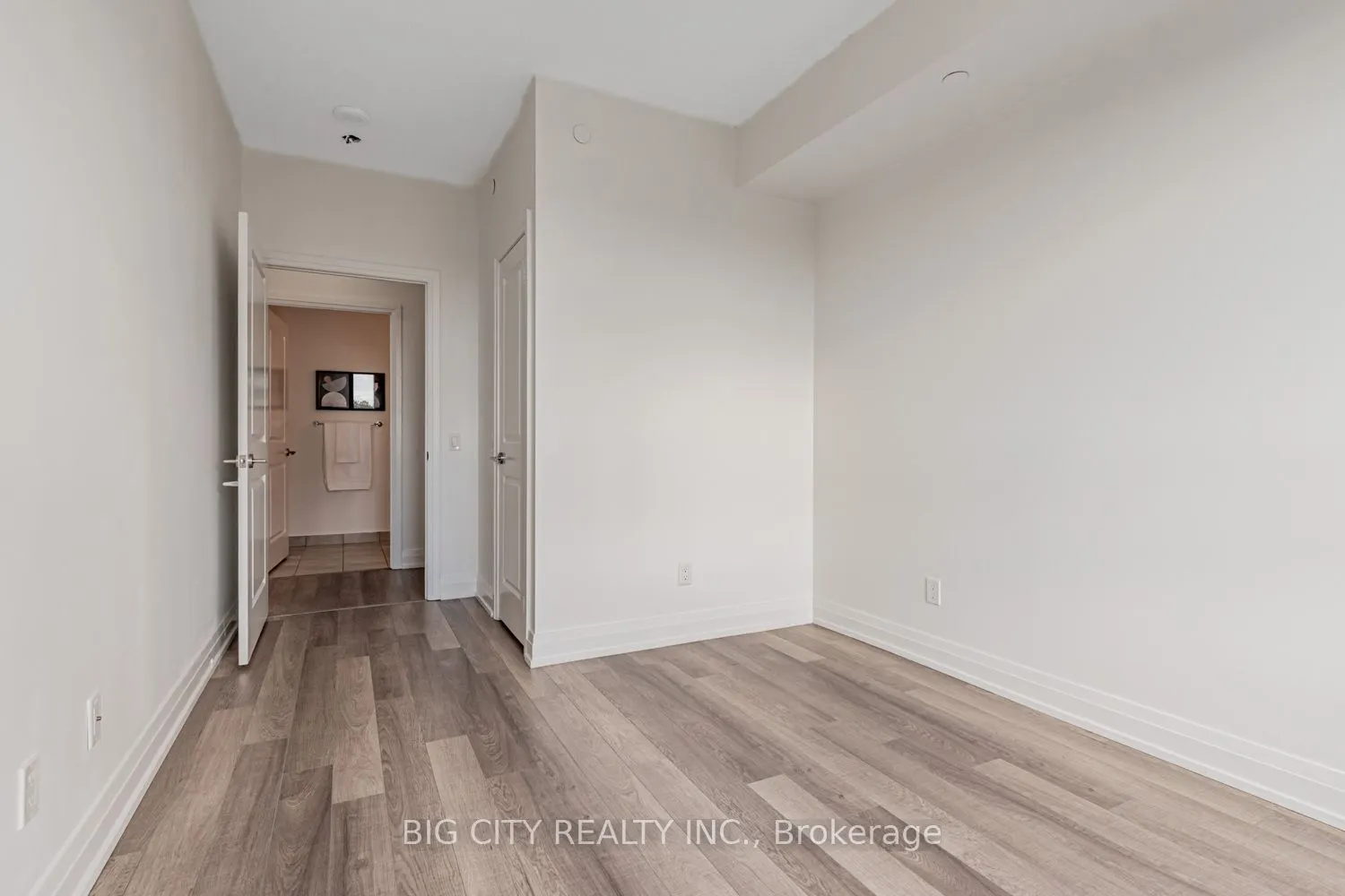 3121 Sheppard Avenue E, #611
