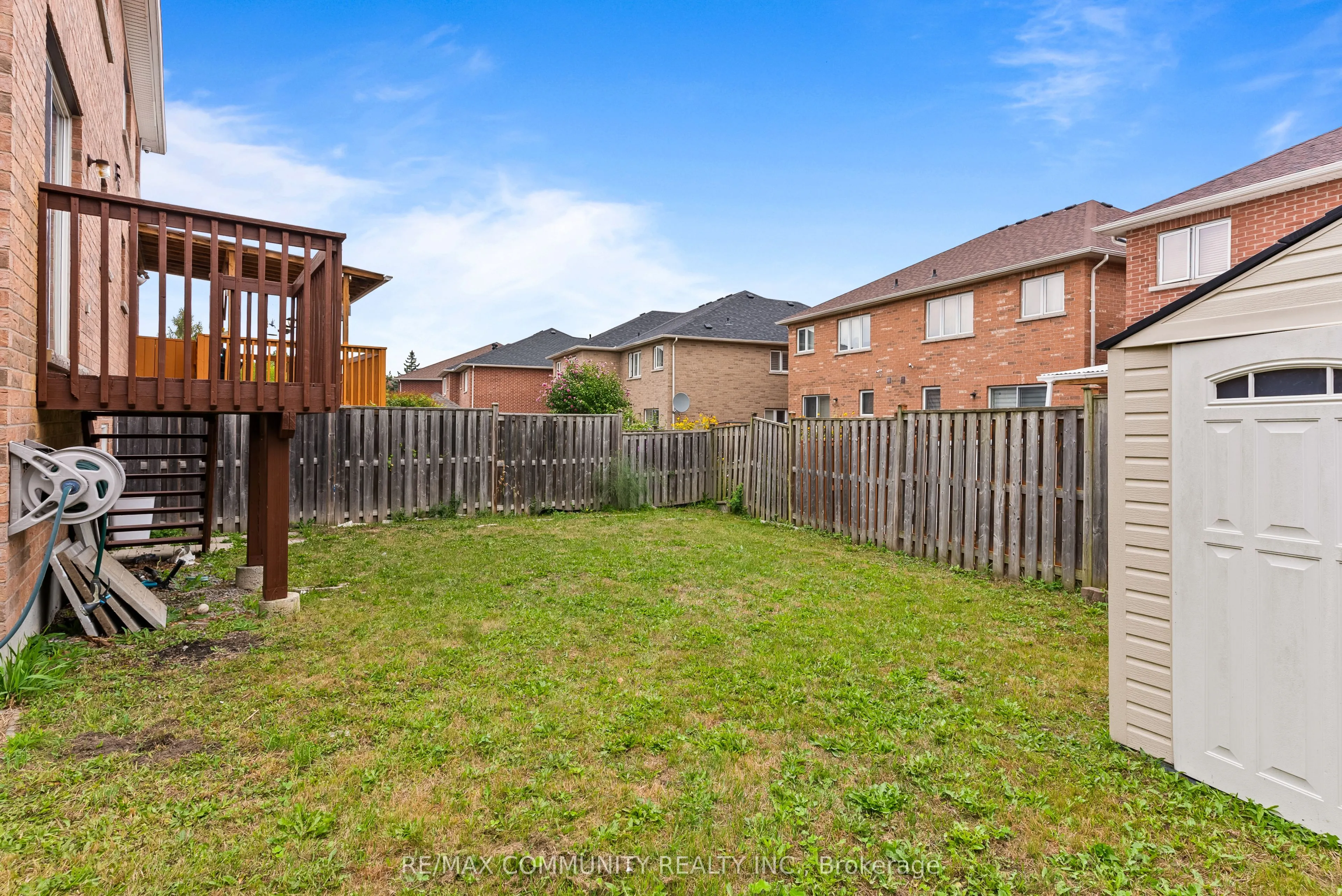 5 White Heather Boulevard
