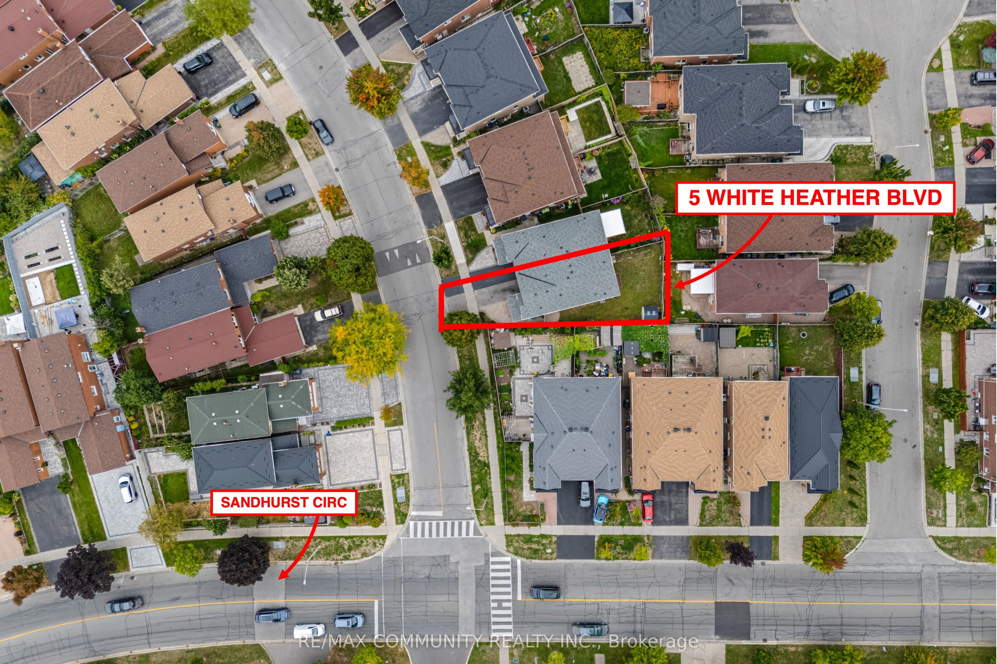 5 White Heather Boulevard