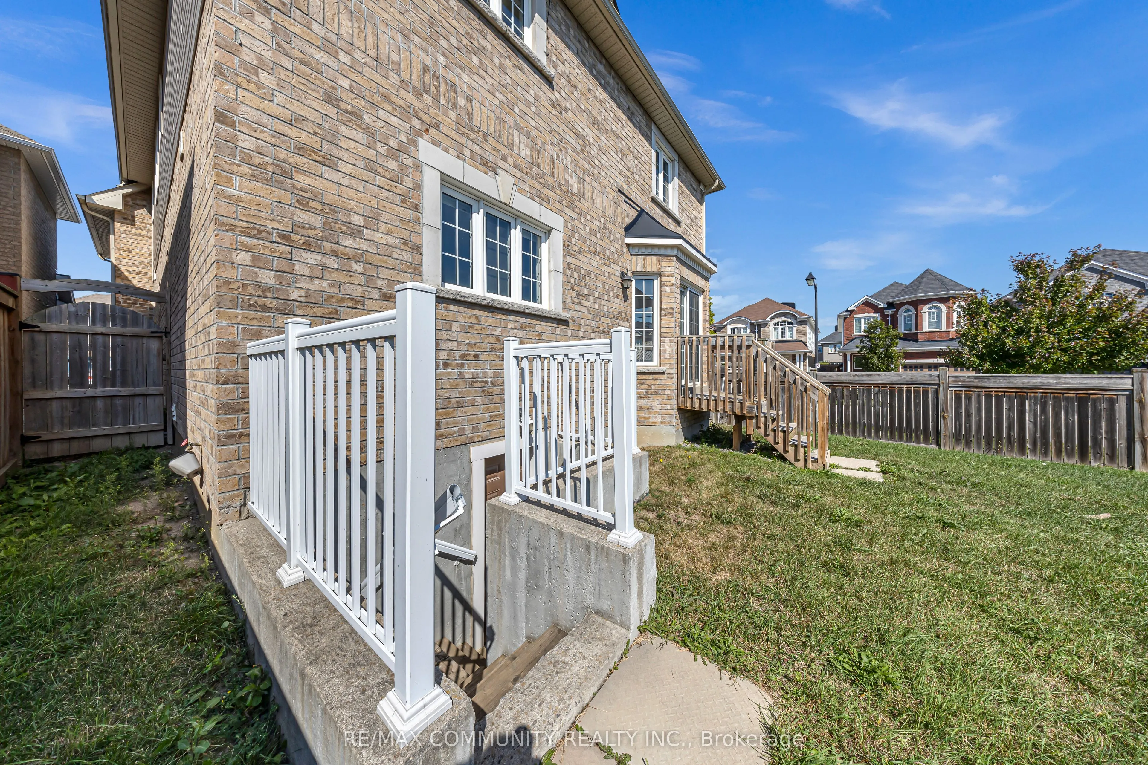 35 McCourt Drive