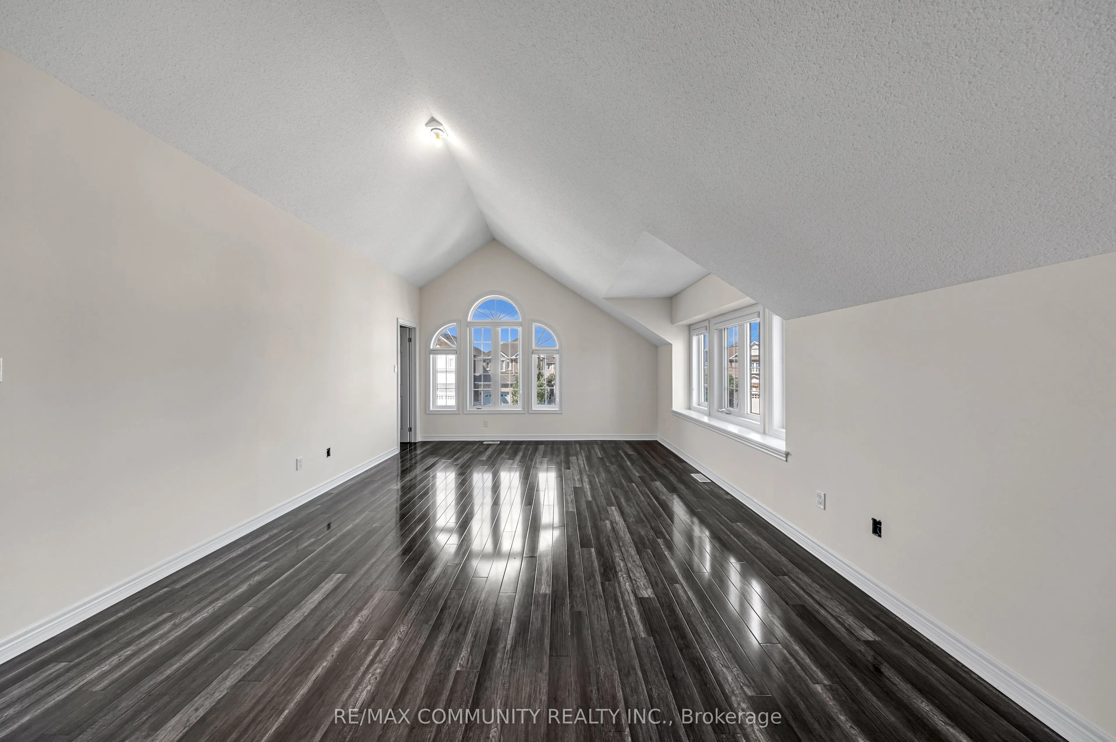 35 McCourt Drive