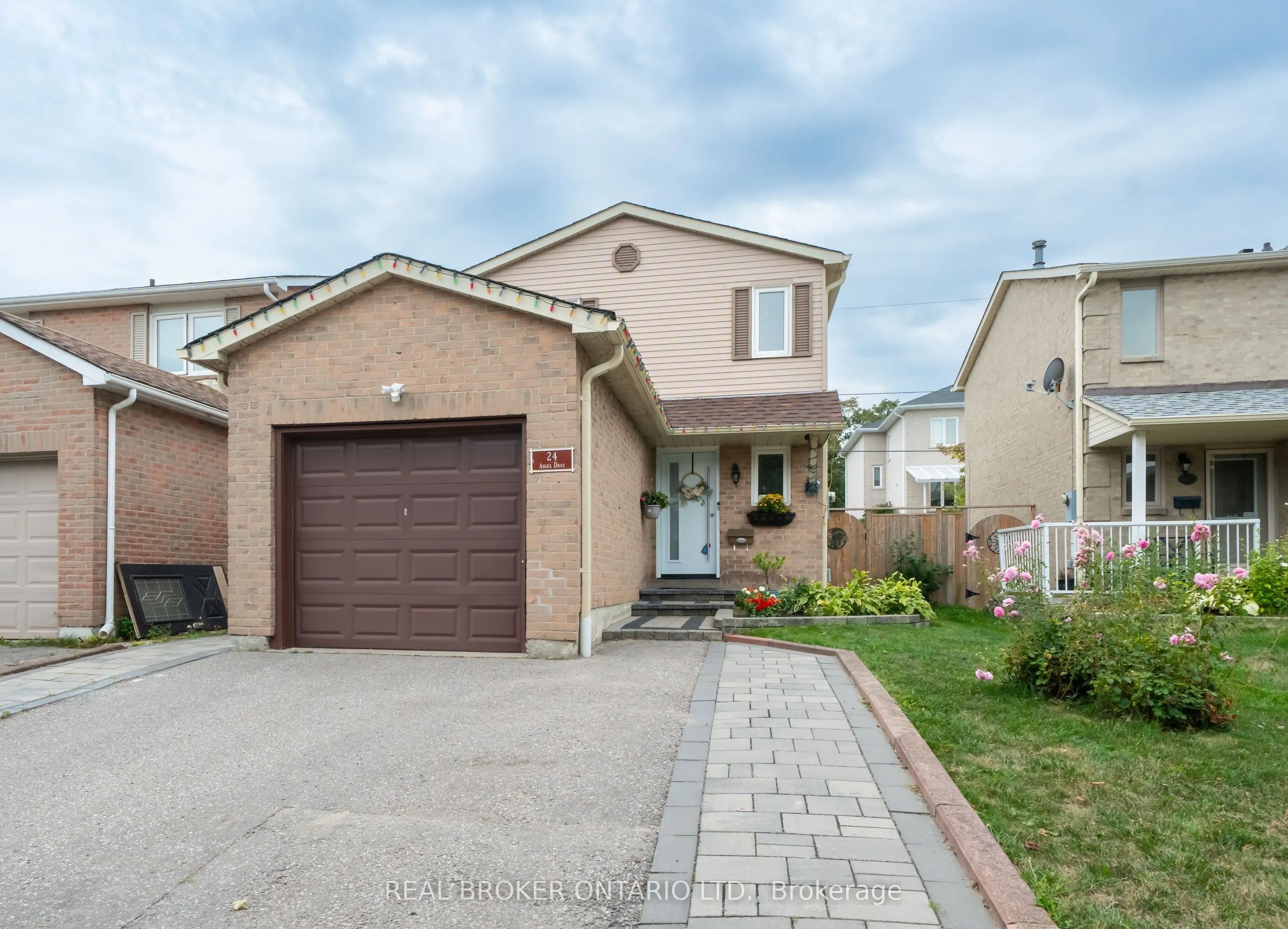24 Angus Drive