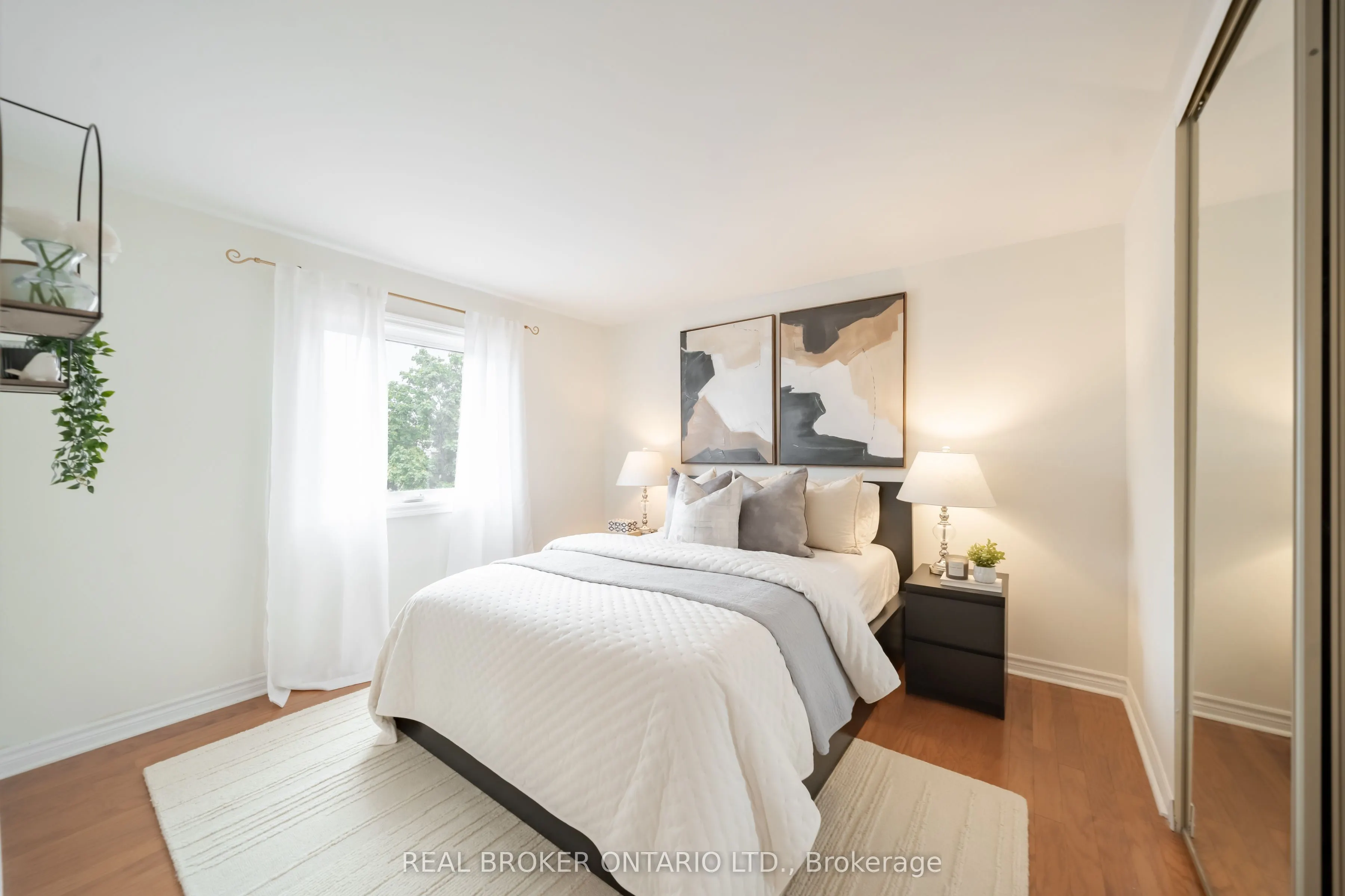 24 Angus Drive