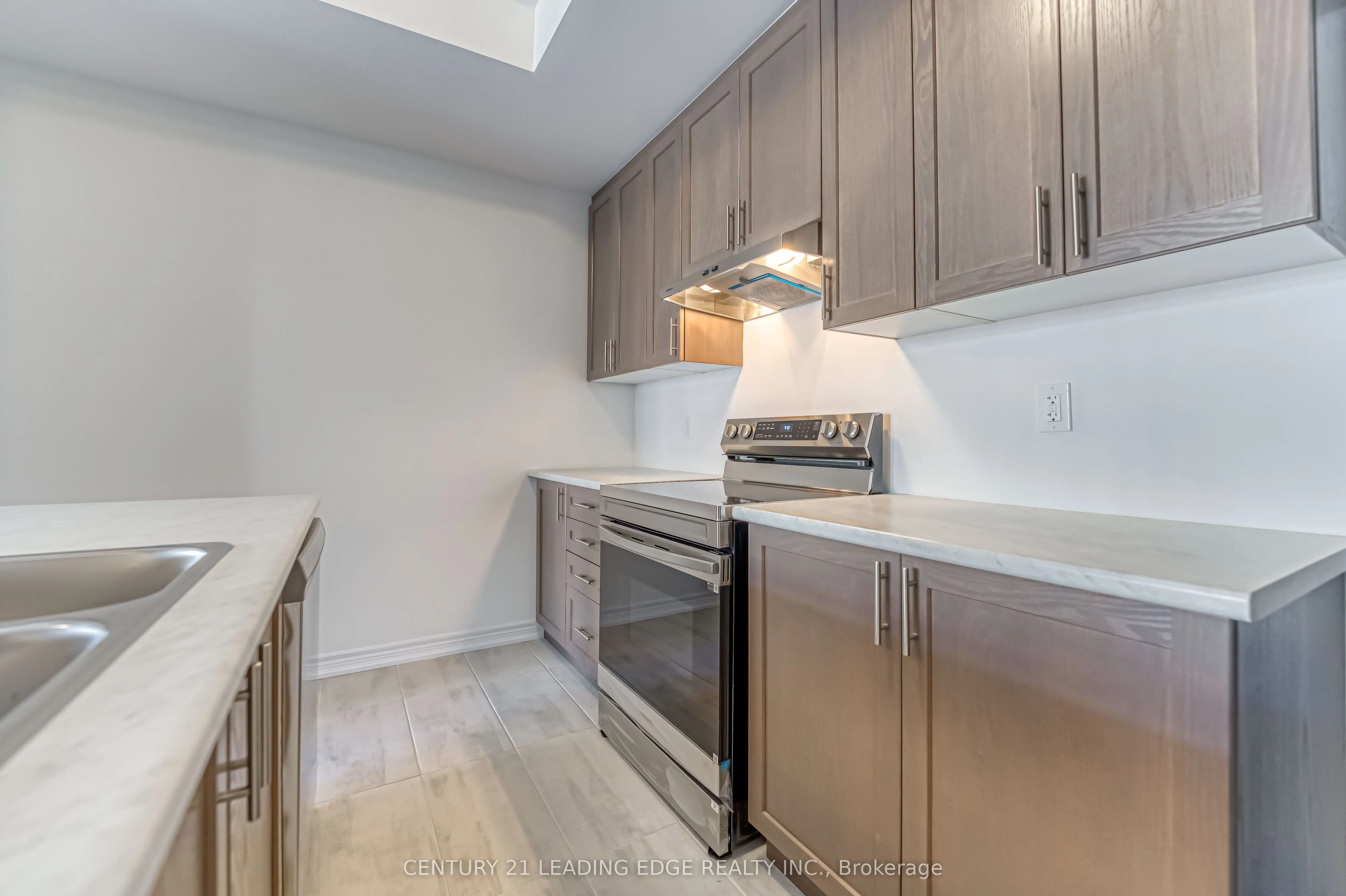 1112 Lockie Drive
