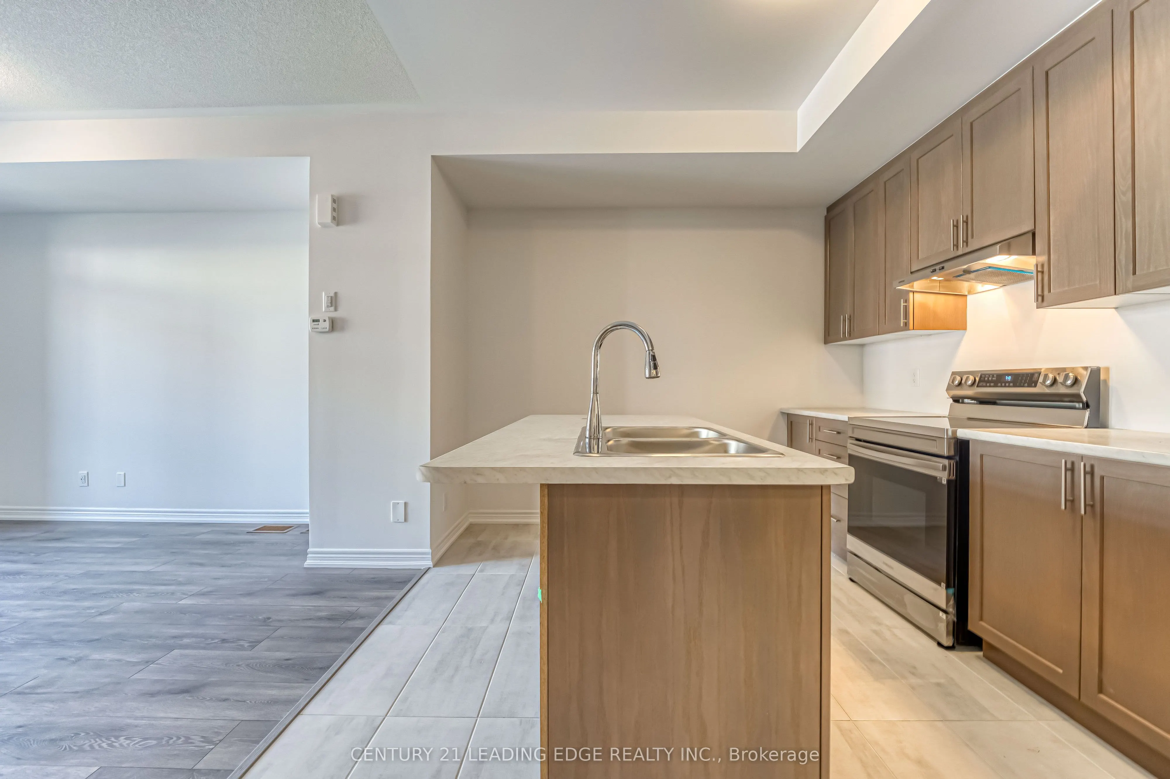 1112 Lockie Drive