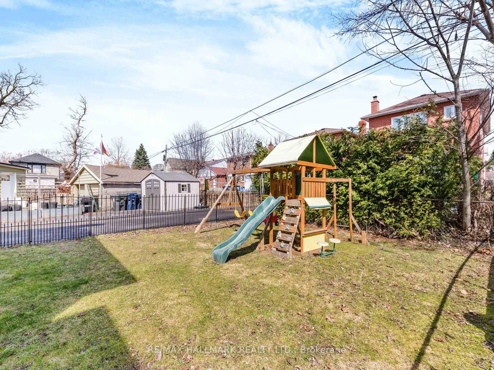 33 Everett Crescent