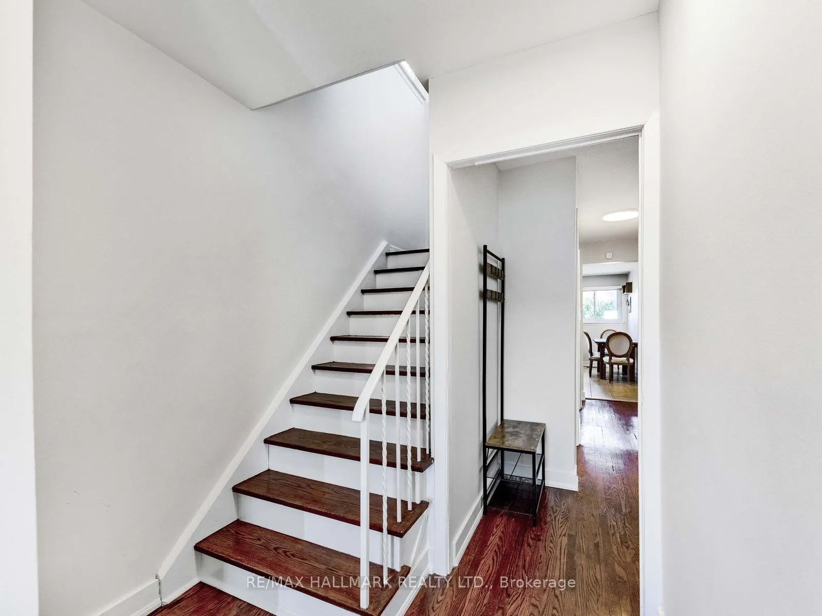 33 Everett Crescent