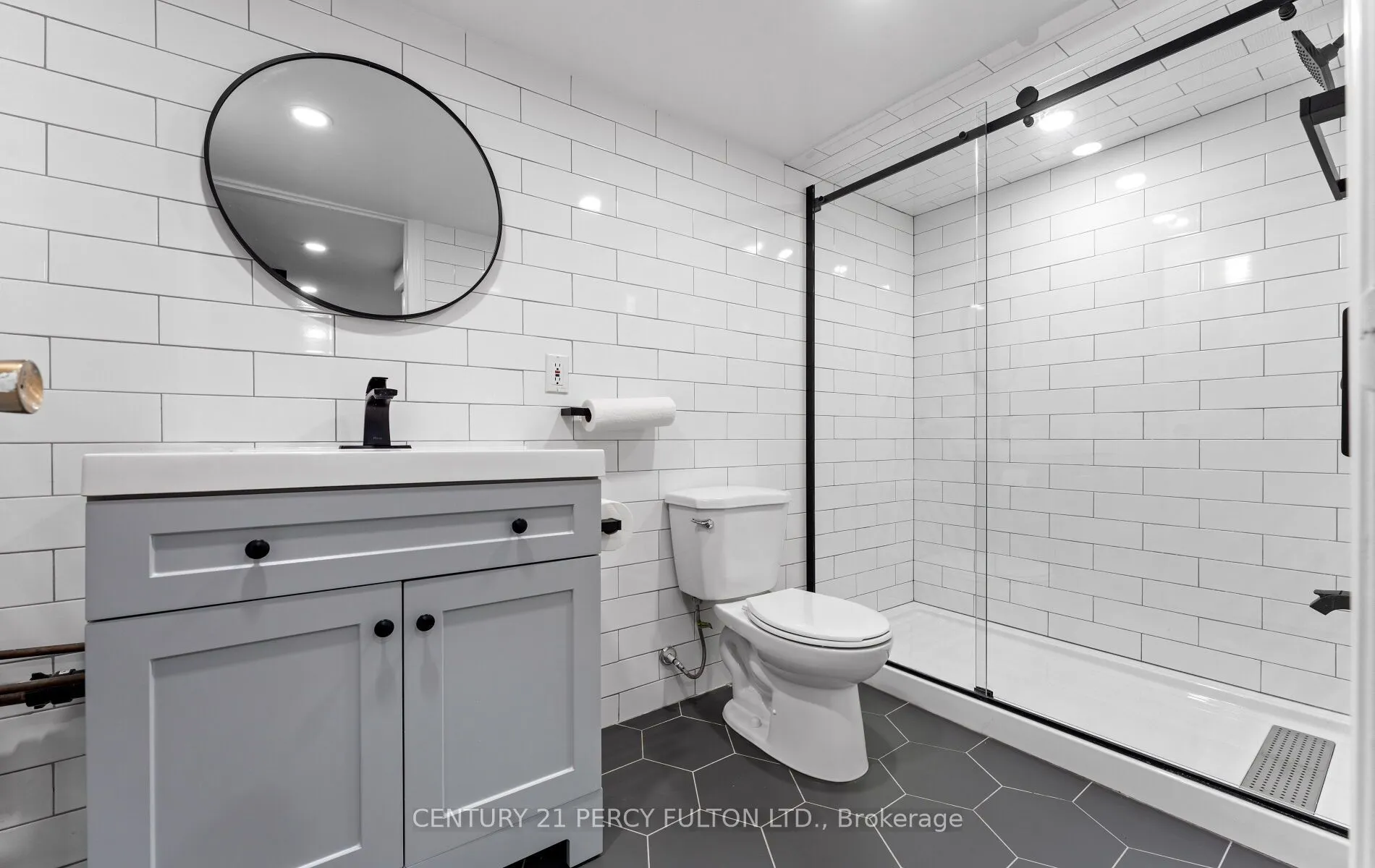 228 Brock Street N, #LOWER