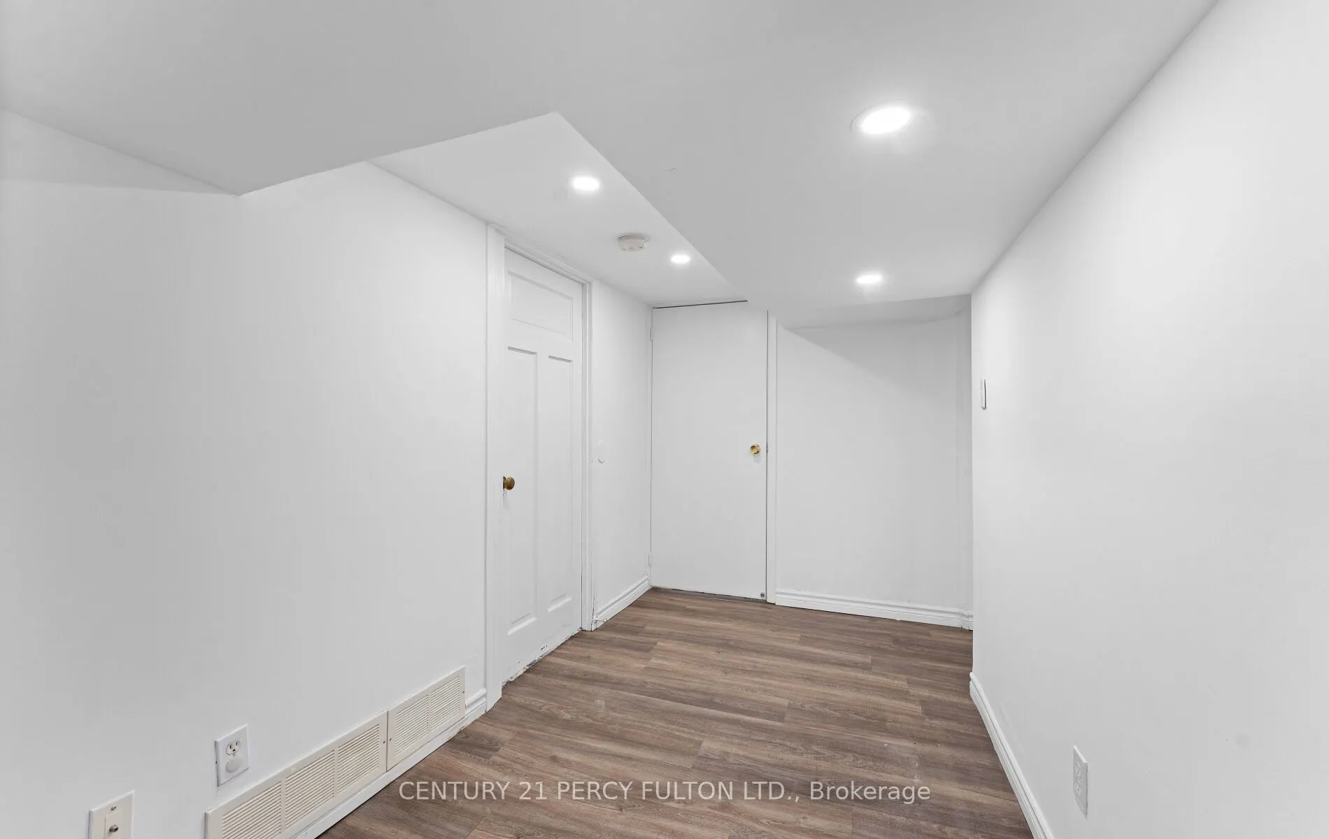 228 Brock Street N, #LOWER