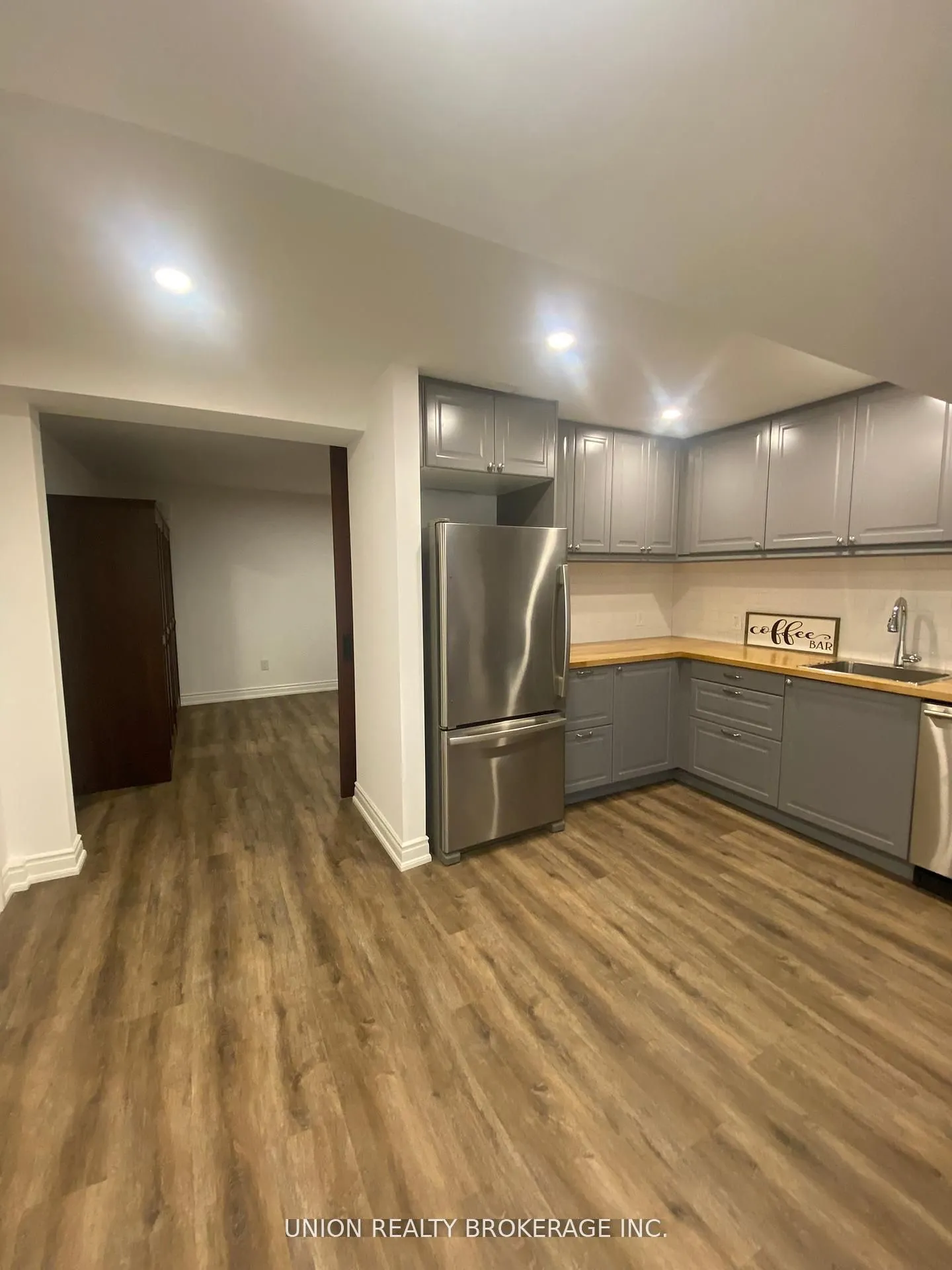 42 North Drive