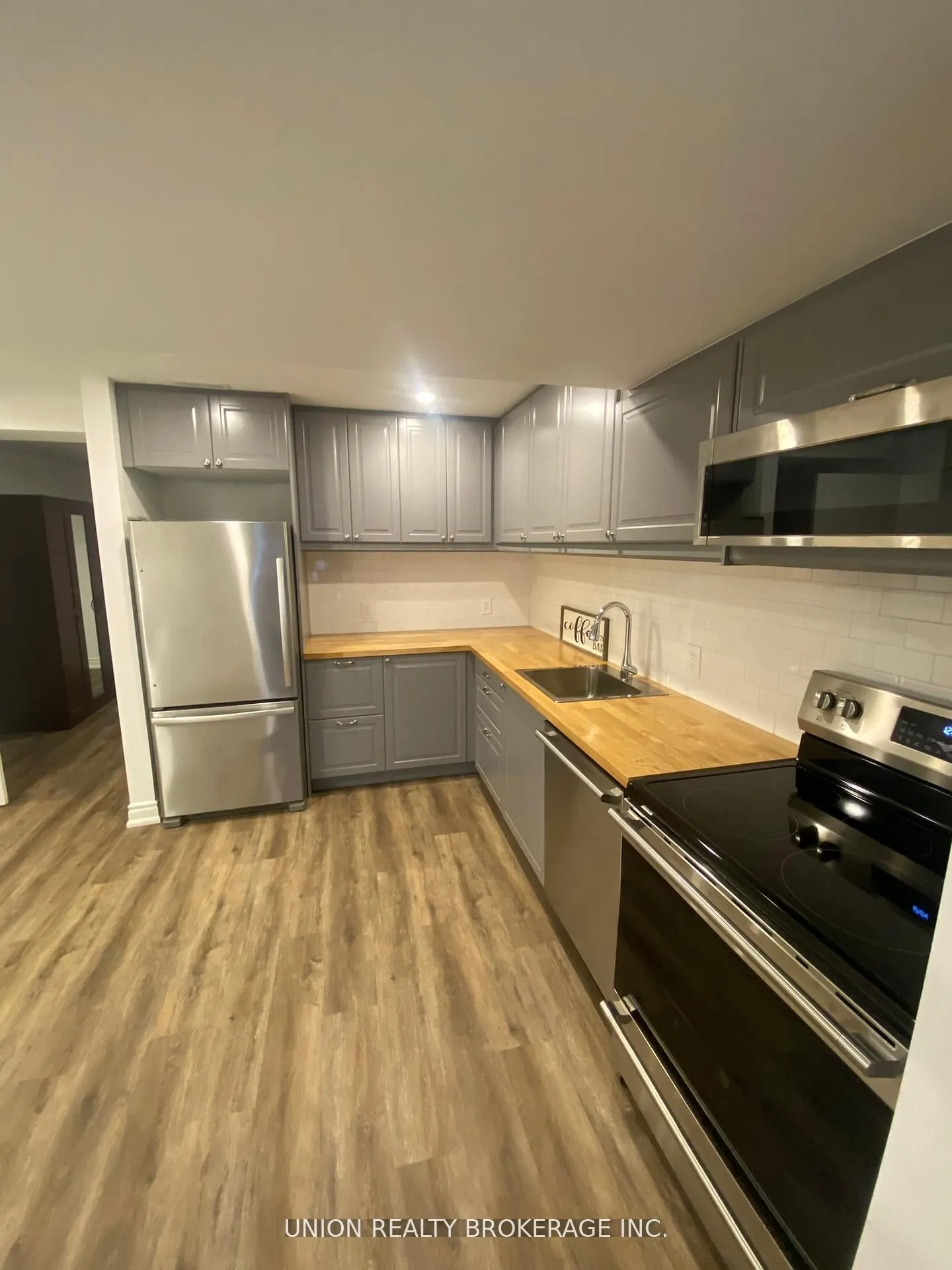 42 North Drive