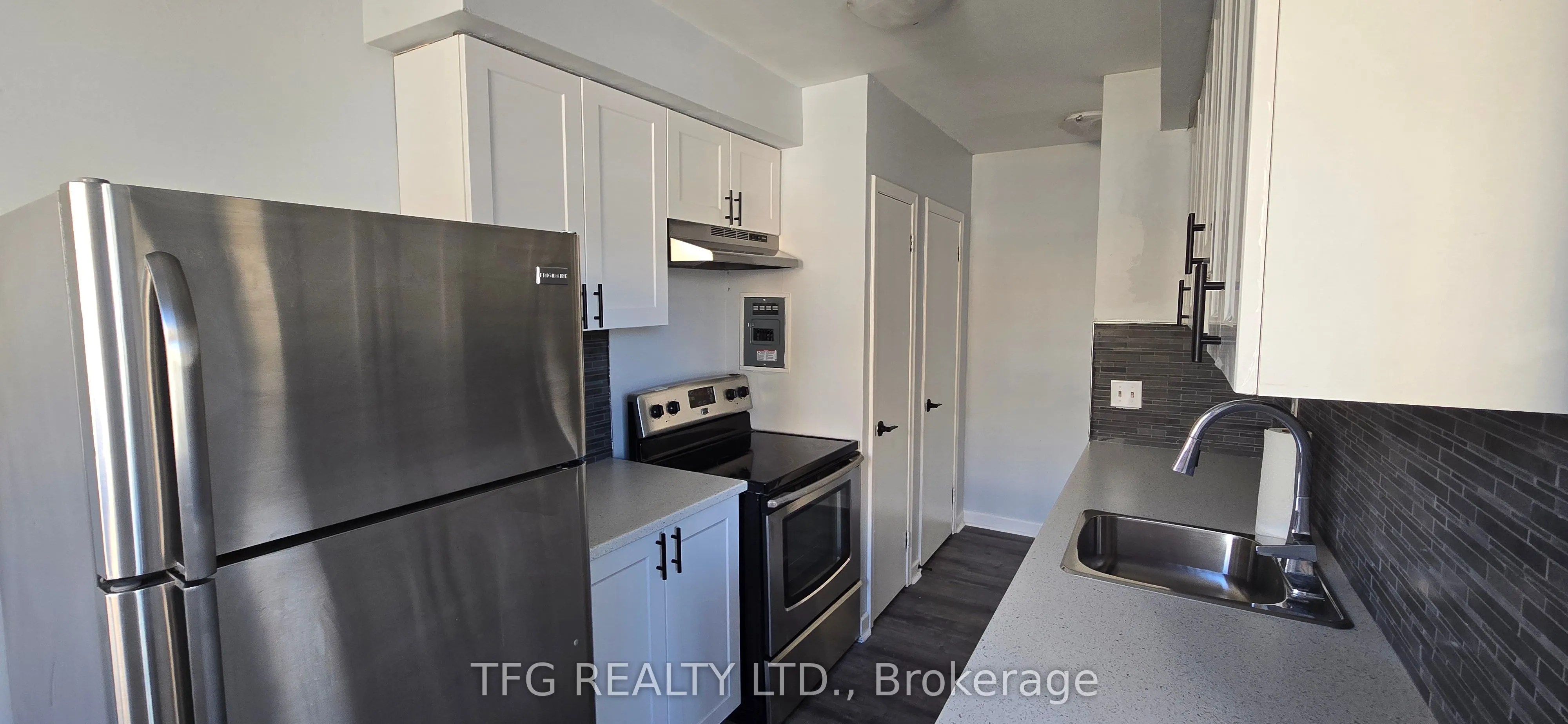 300 Montrave Avenue, #8