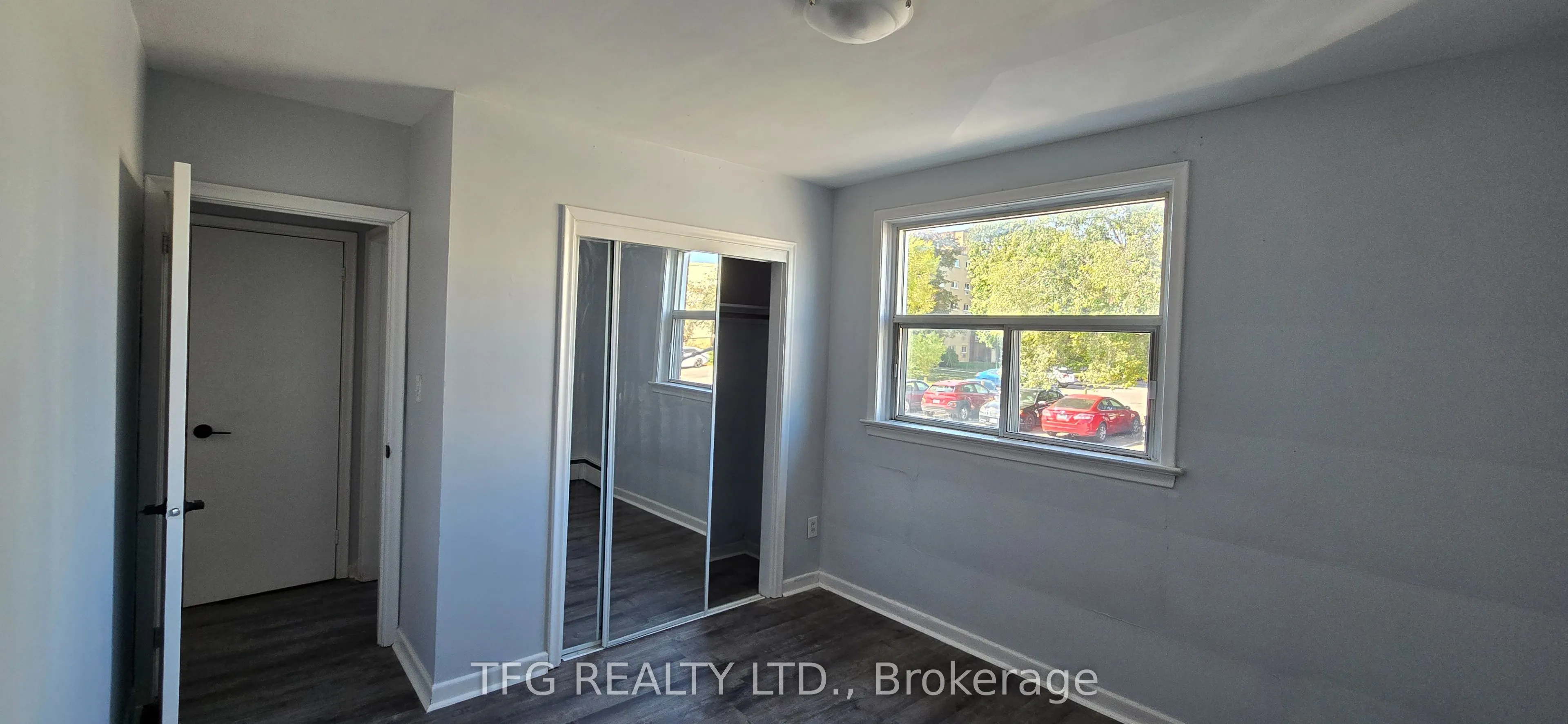 300 Montrave Avenue, #8
