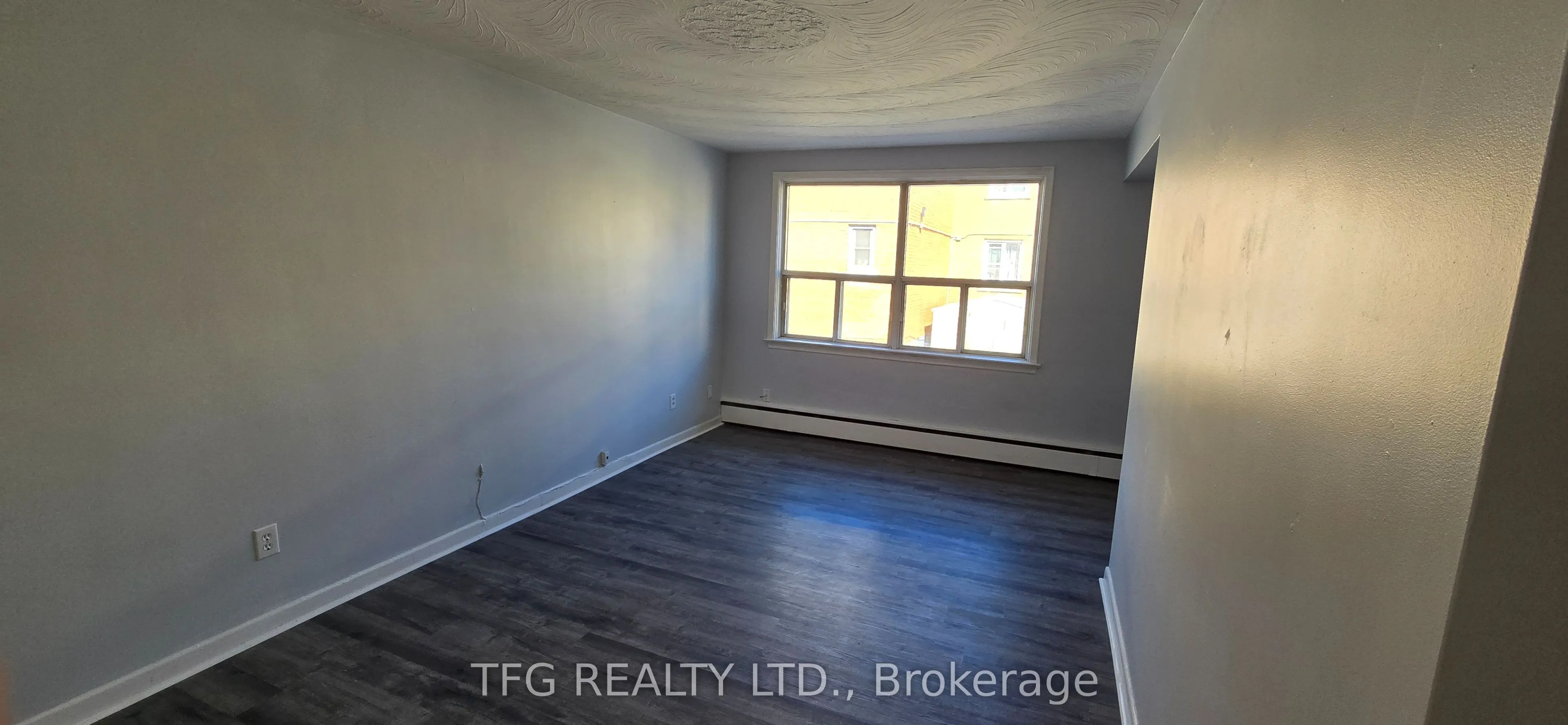 300 Montrave Avenue, #8
