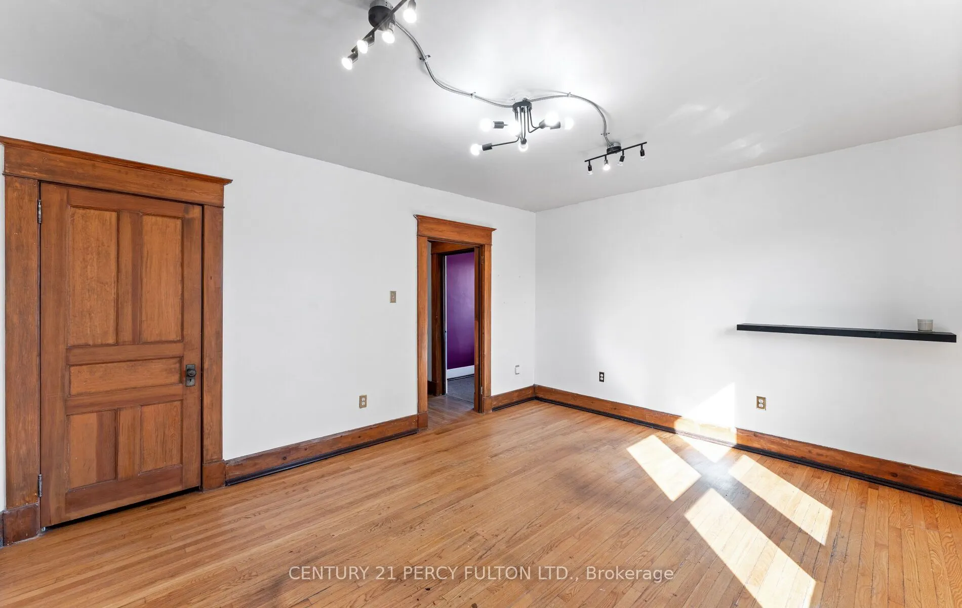 228 Brock Street N, #UPPER