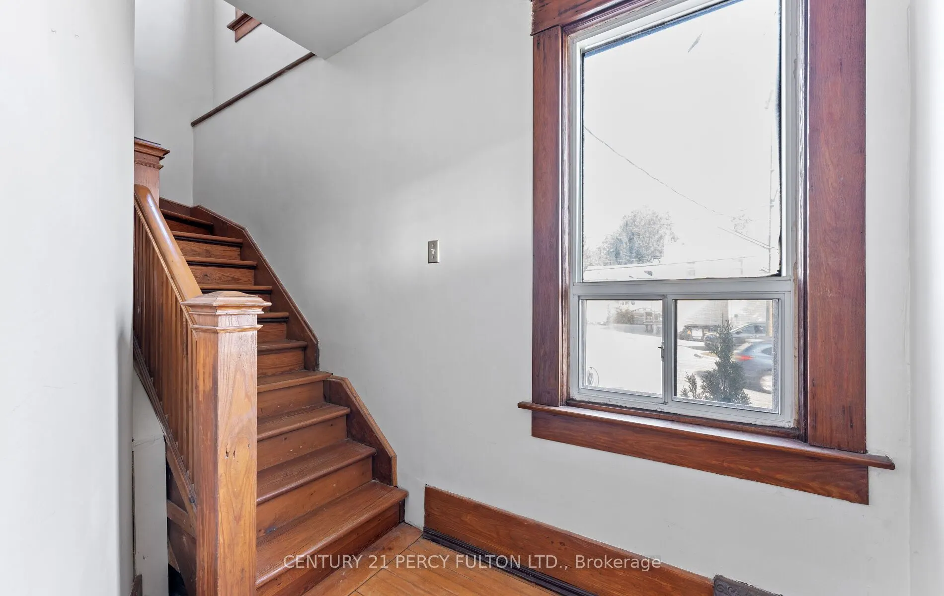 228 Brock Street N, #UPPER