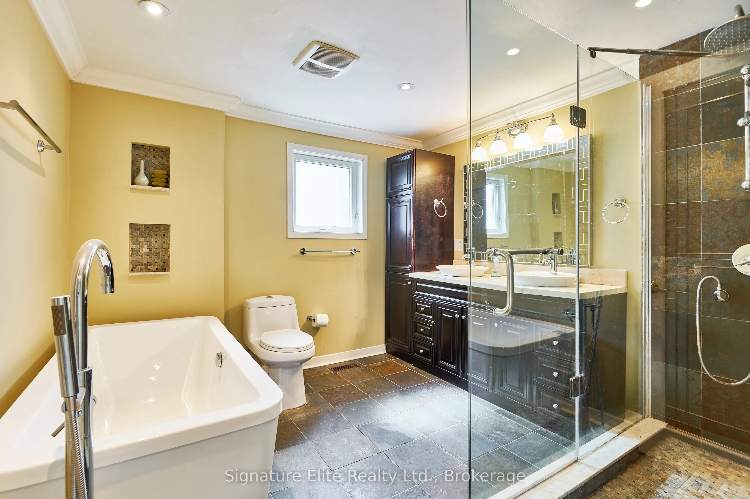 417 Guildwood Parkway, #Upper