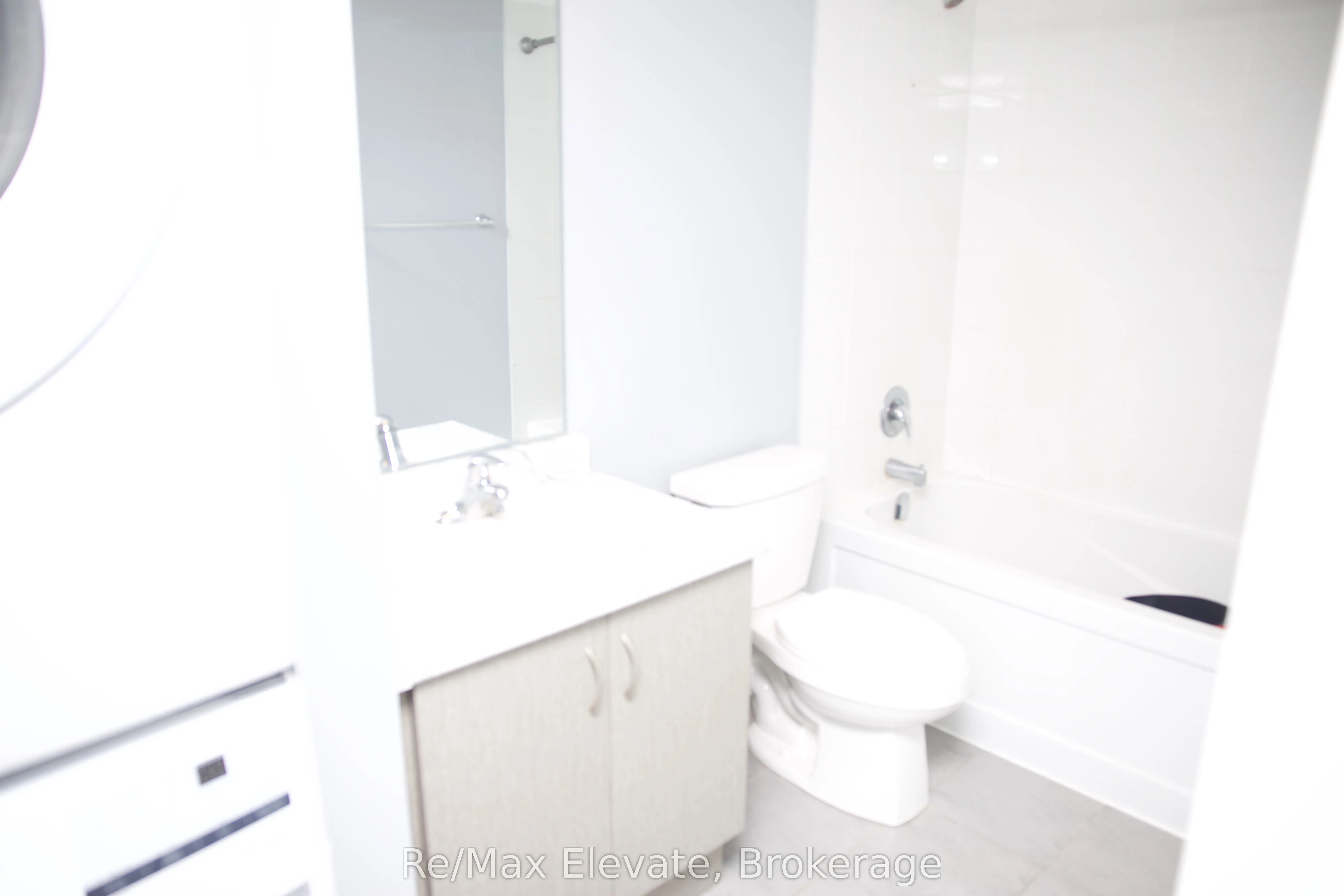 2791 Eglinton Avenue E, #530