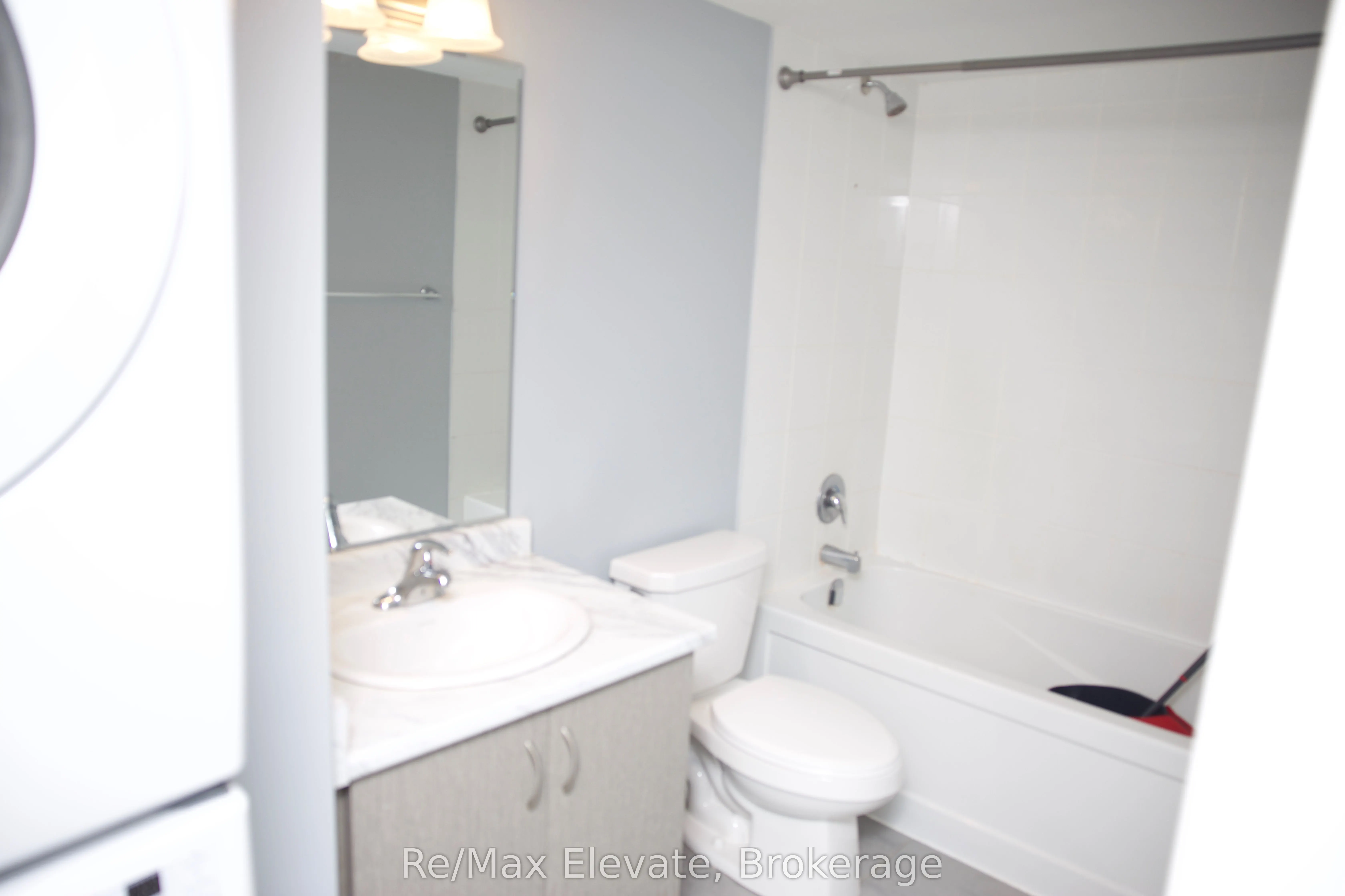 2791 Eglinton Avenue E, #530
