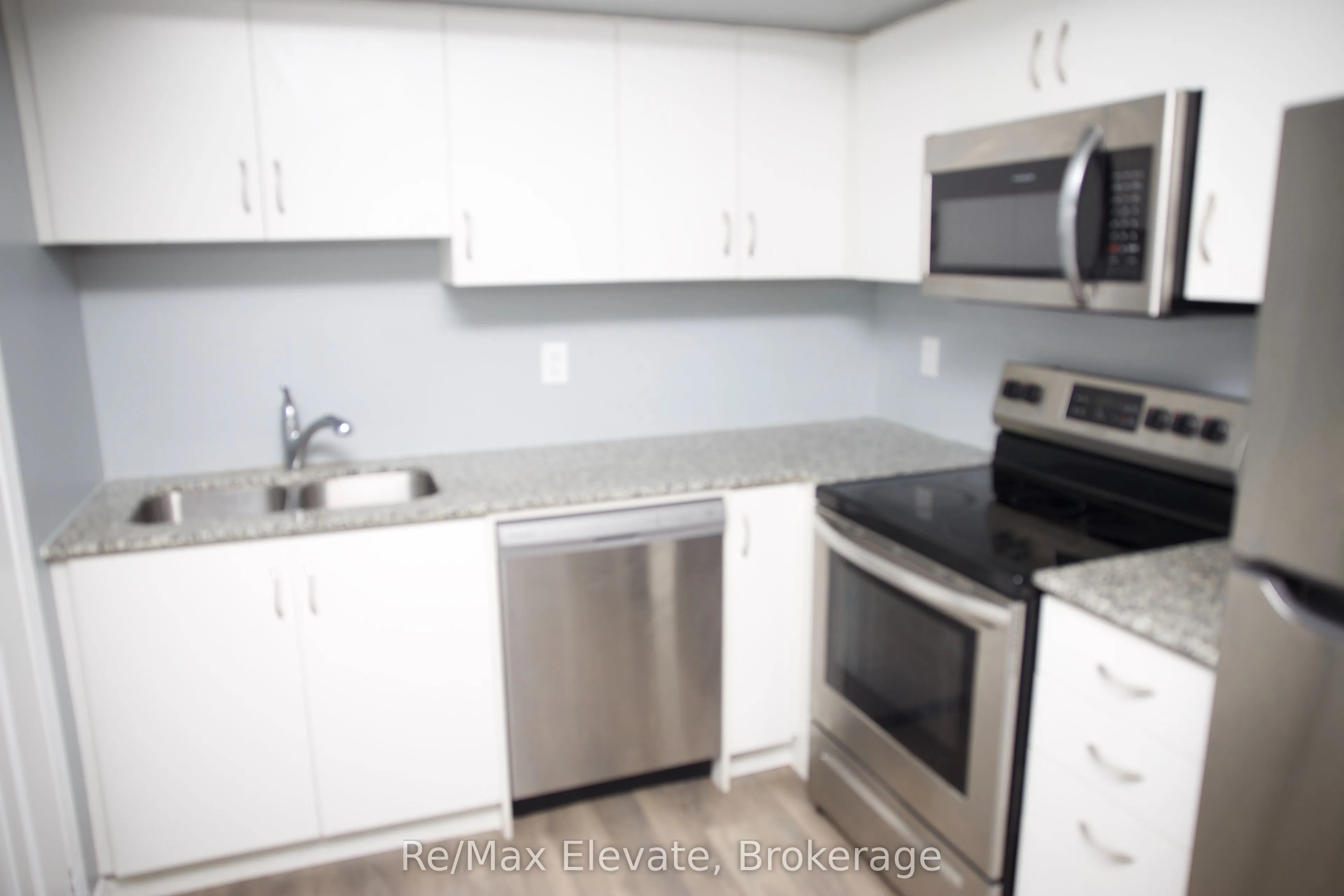 2791 Eglinton Avenue E, #530