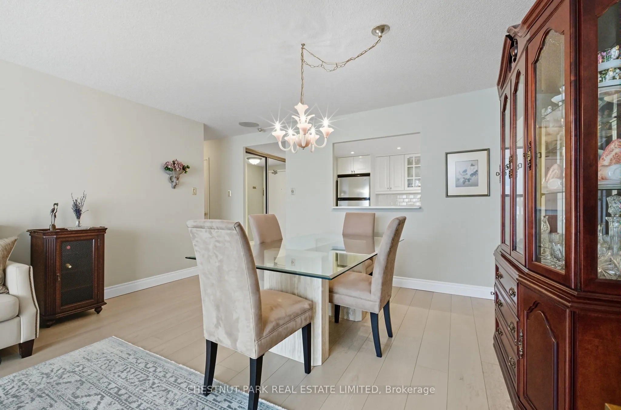 20 Dean Park Road, #911