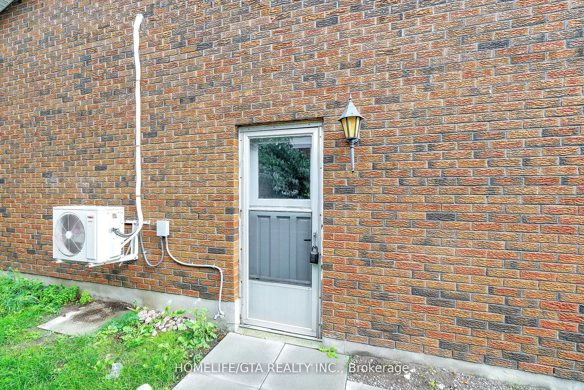 821 Ferndale Street, #Basement