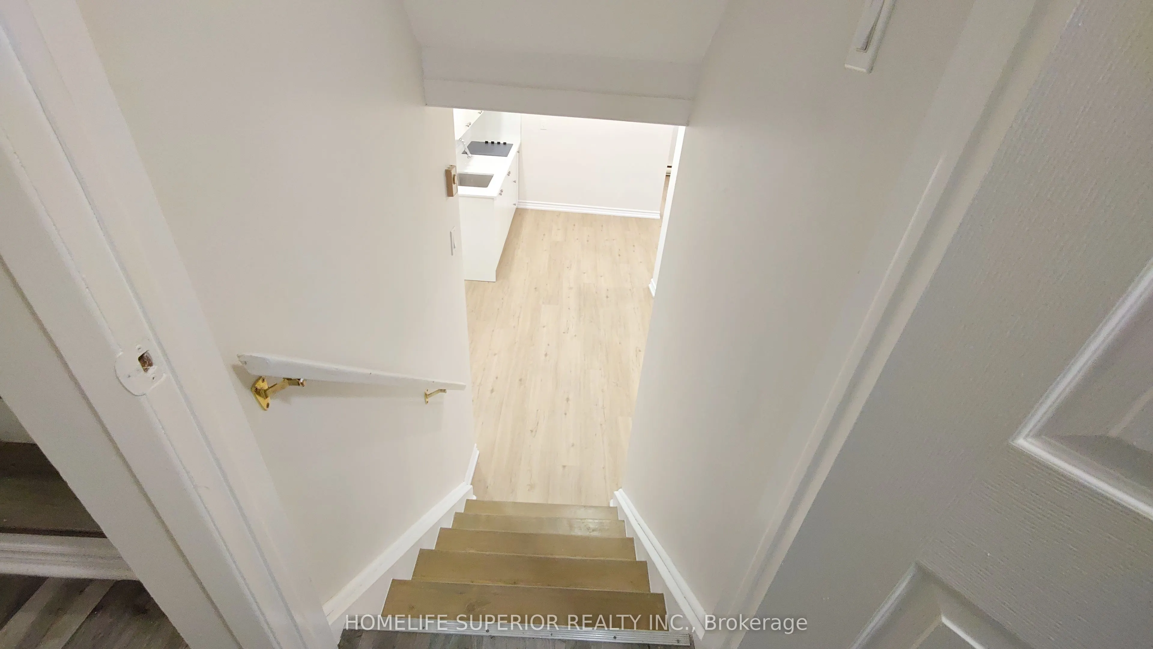 292 Brighton Court, #Lower