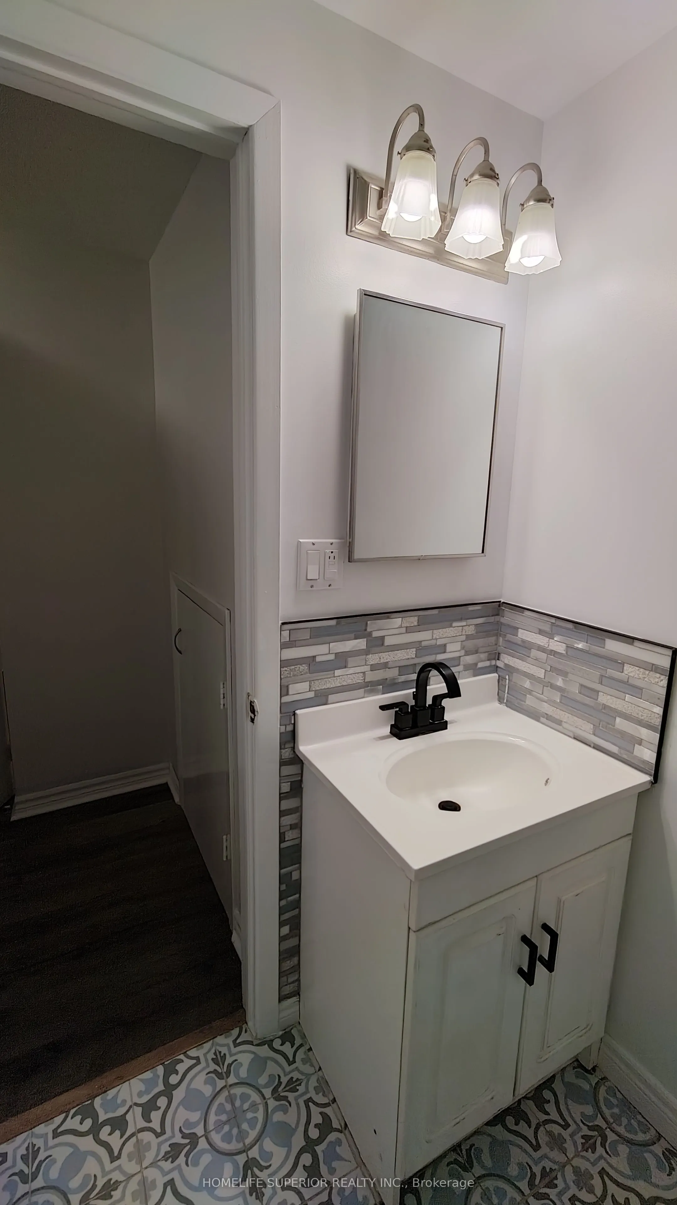 292 Brighton Court, #Lower