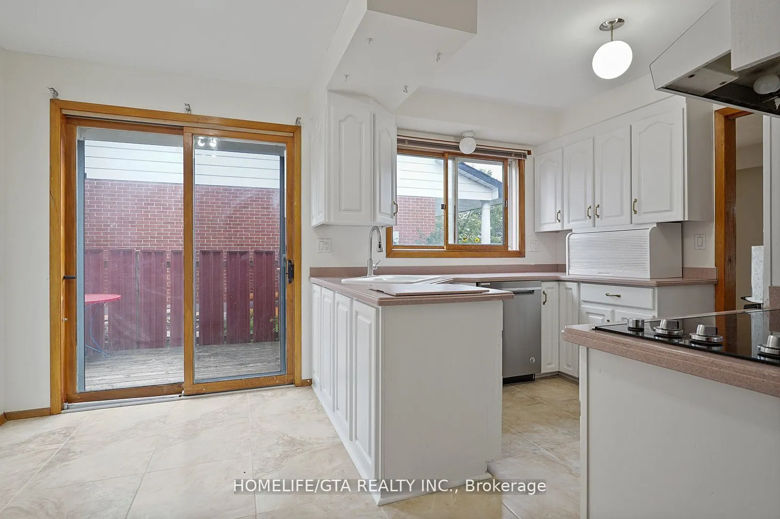 821 Ferndale Street, #Main