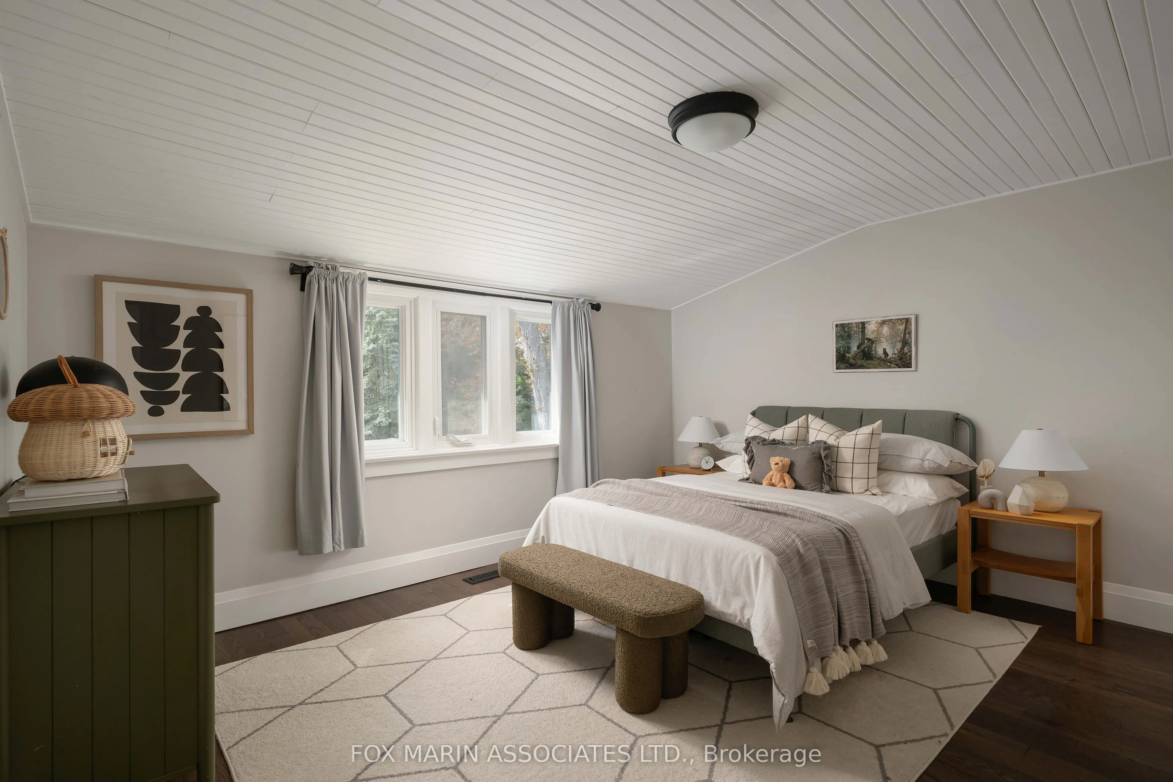 148 Scarboro Crescent